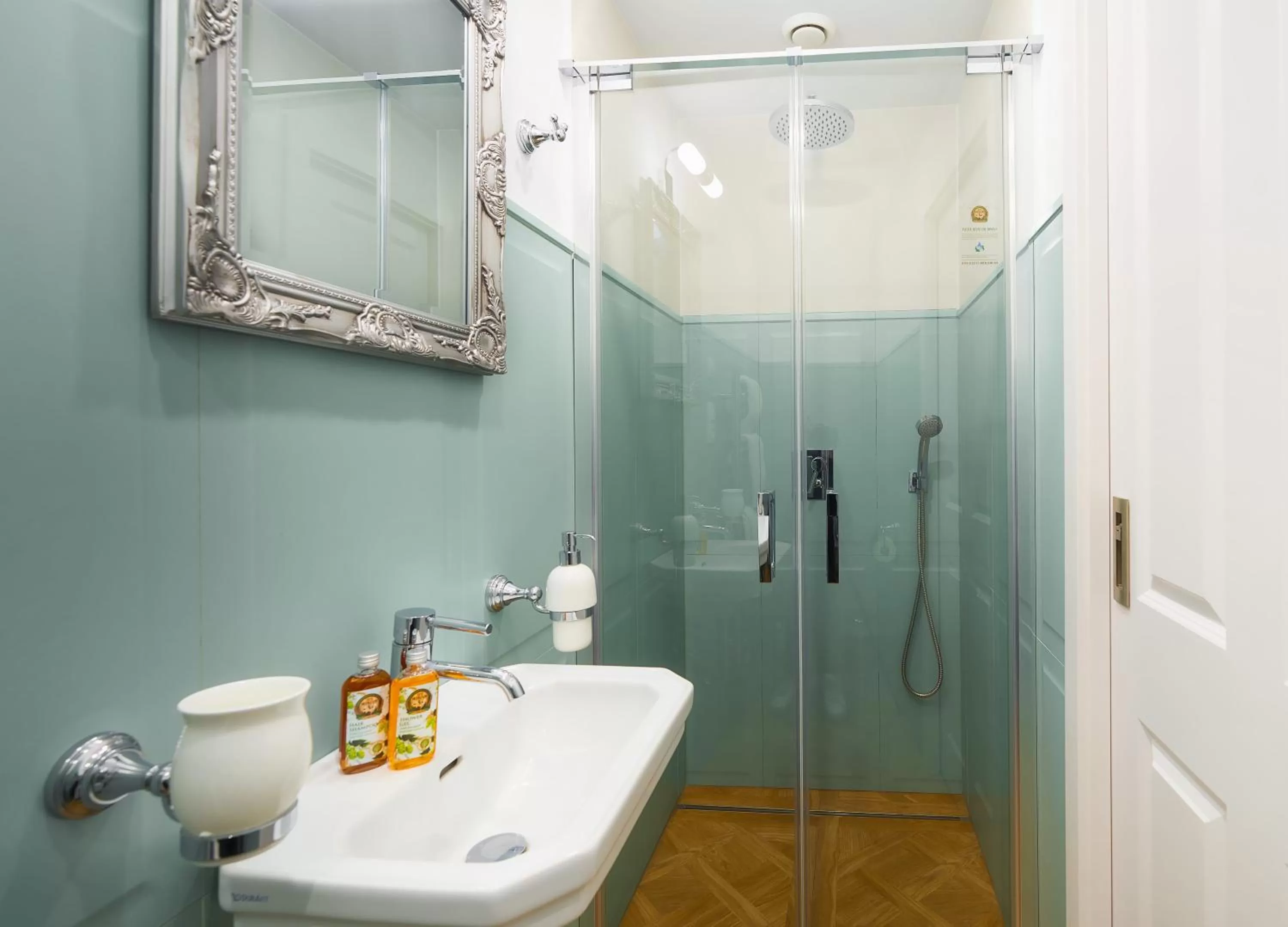 Bathroom in Spa Beerland Chateaux – U Zlaté Hrušky / At Golden pear