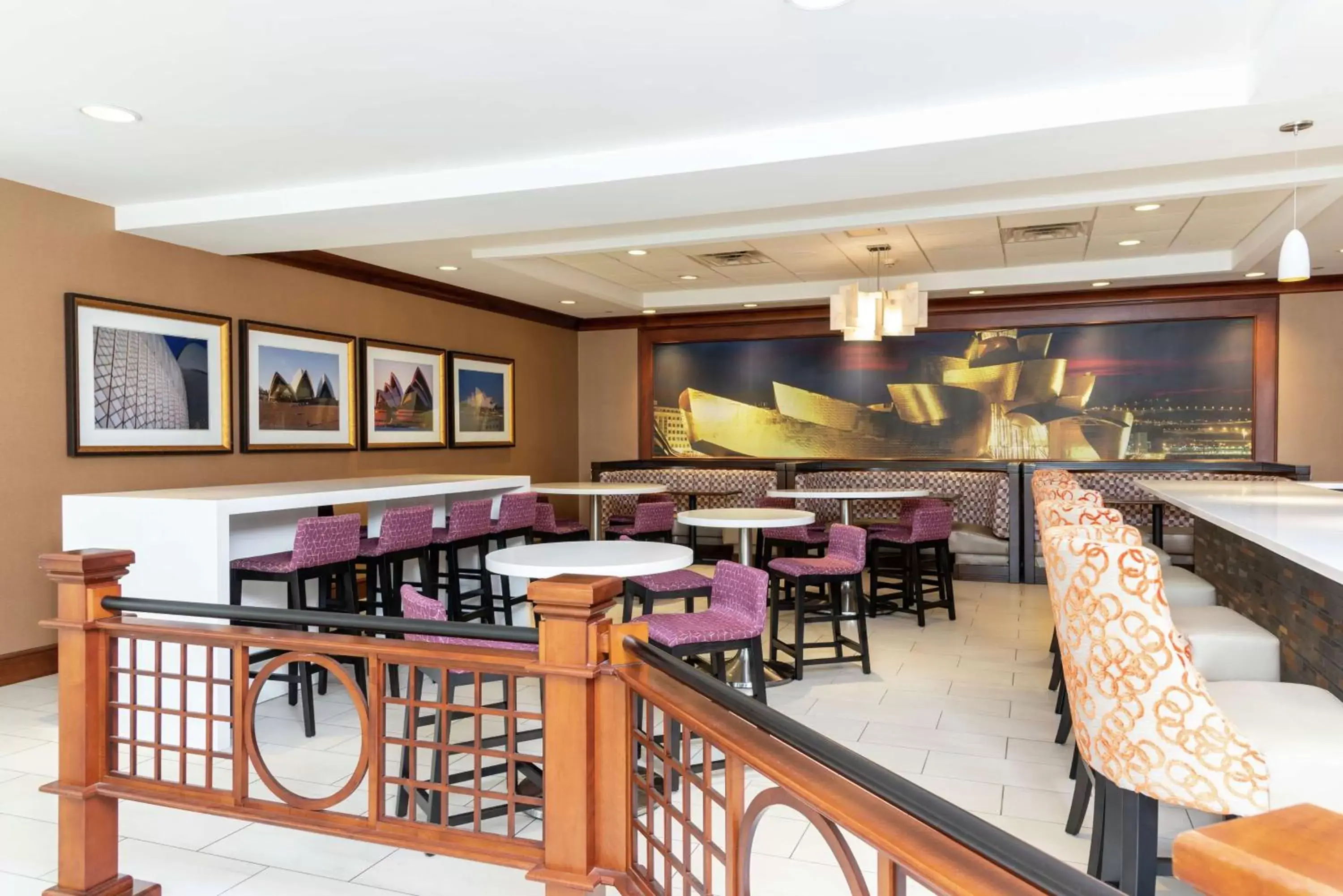 Lounge or bar, Restaurant/Places to Eat in Hilton Garden Inn Indianapolis South/Greenwood