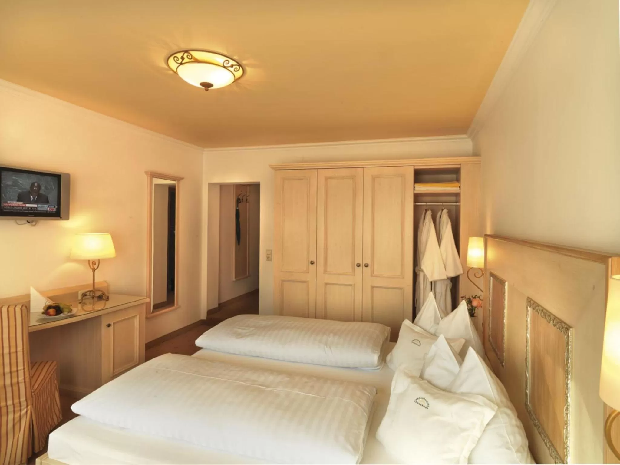 Bed in Hotel Brückenwirt