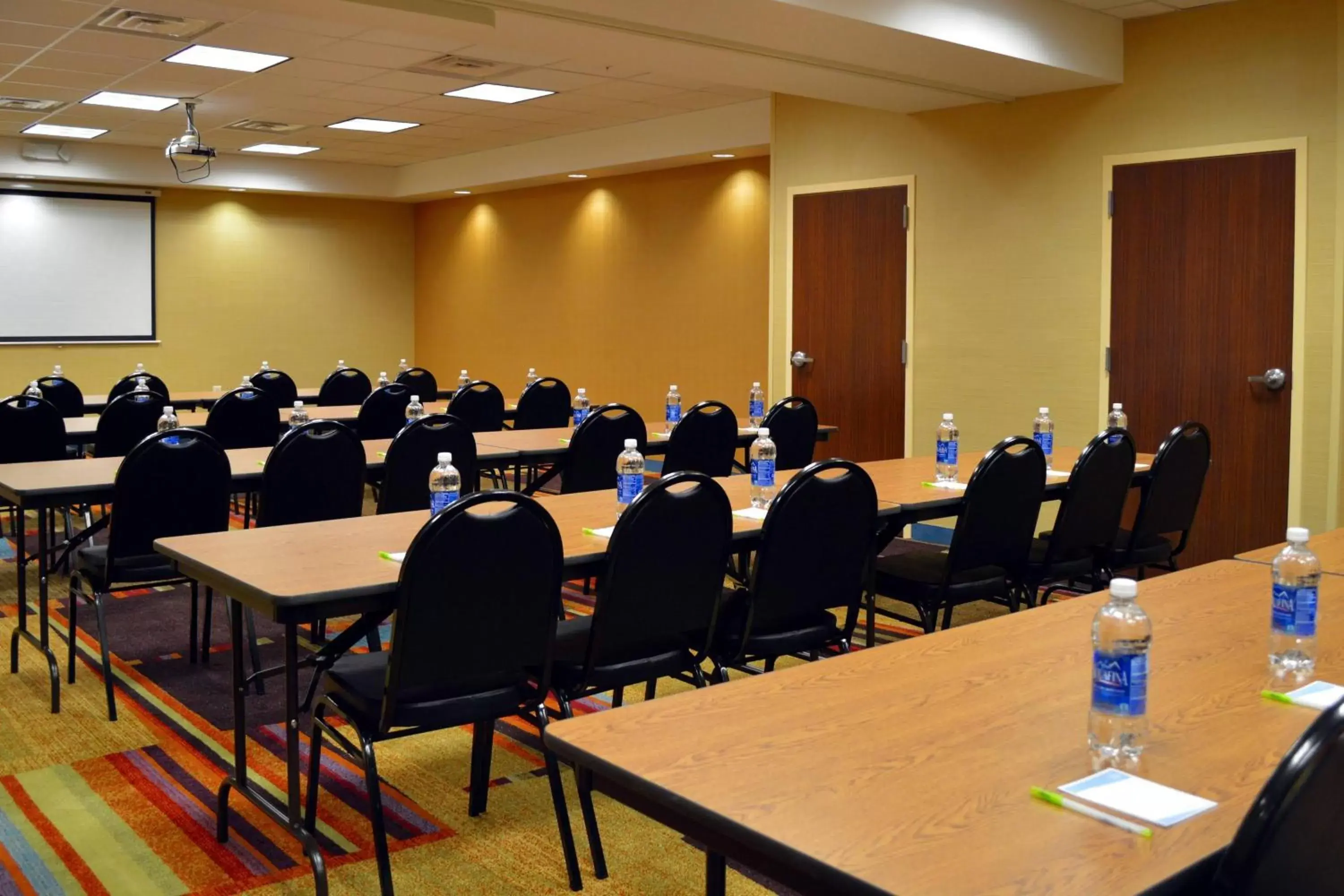 Meeting/conference room in Fairfield Inn & Suites by Marriott Stafford Quantico