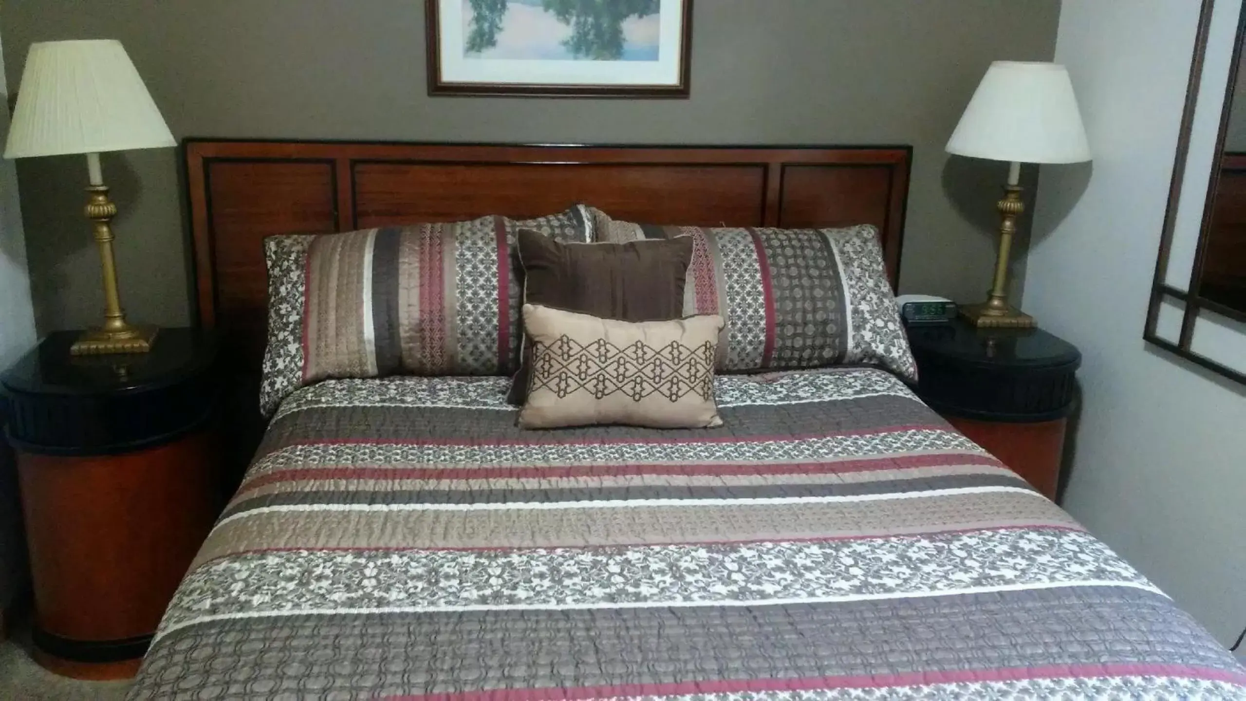 Bed in Nauvoo Vacation Condos and Villas