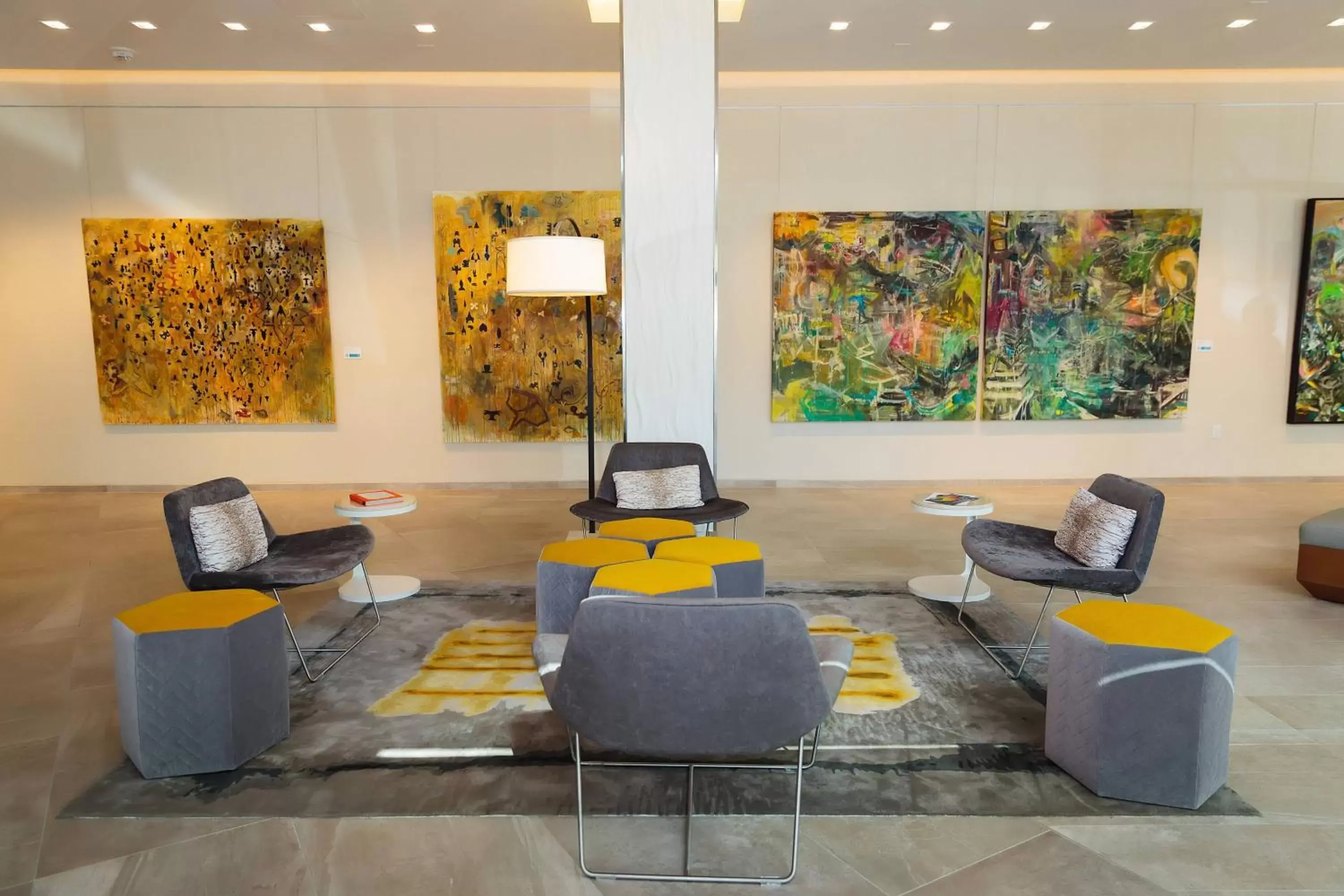 Lobby or reception, Seating Area in Art Ovation Hotel, Autograph Collection