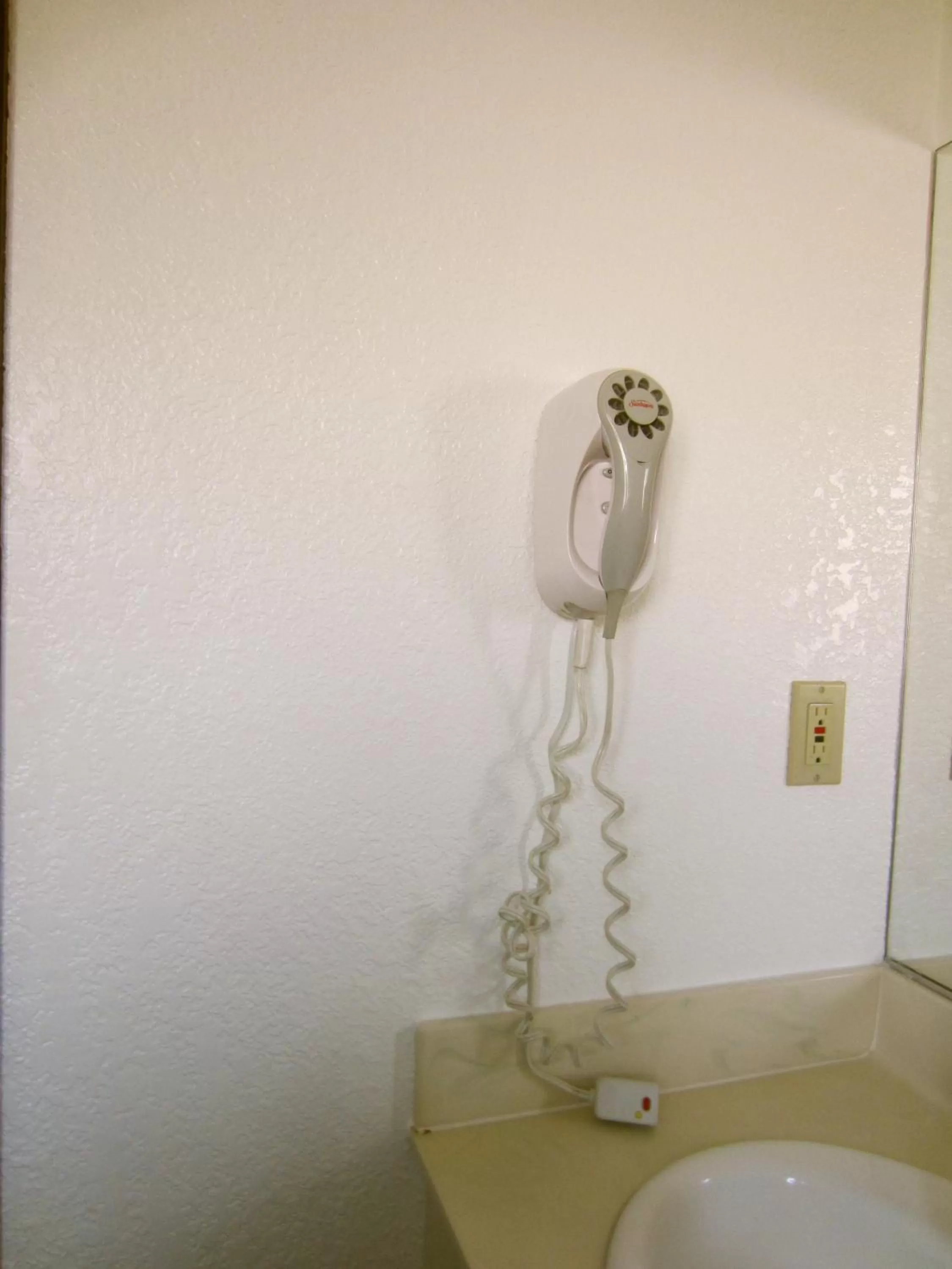 Bathroom in Deluxe Inn Redwood City