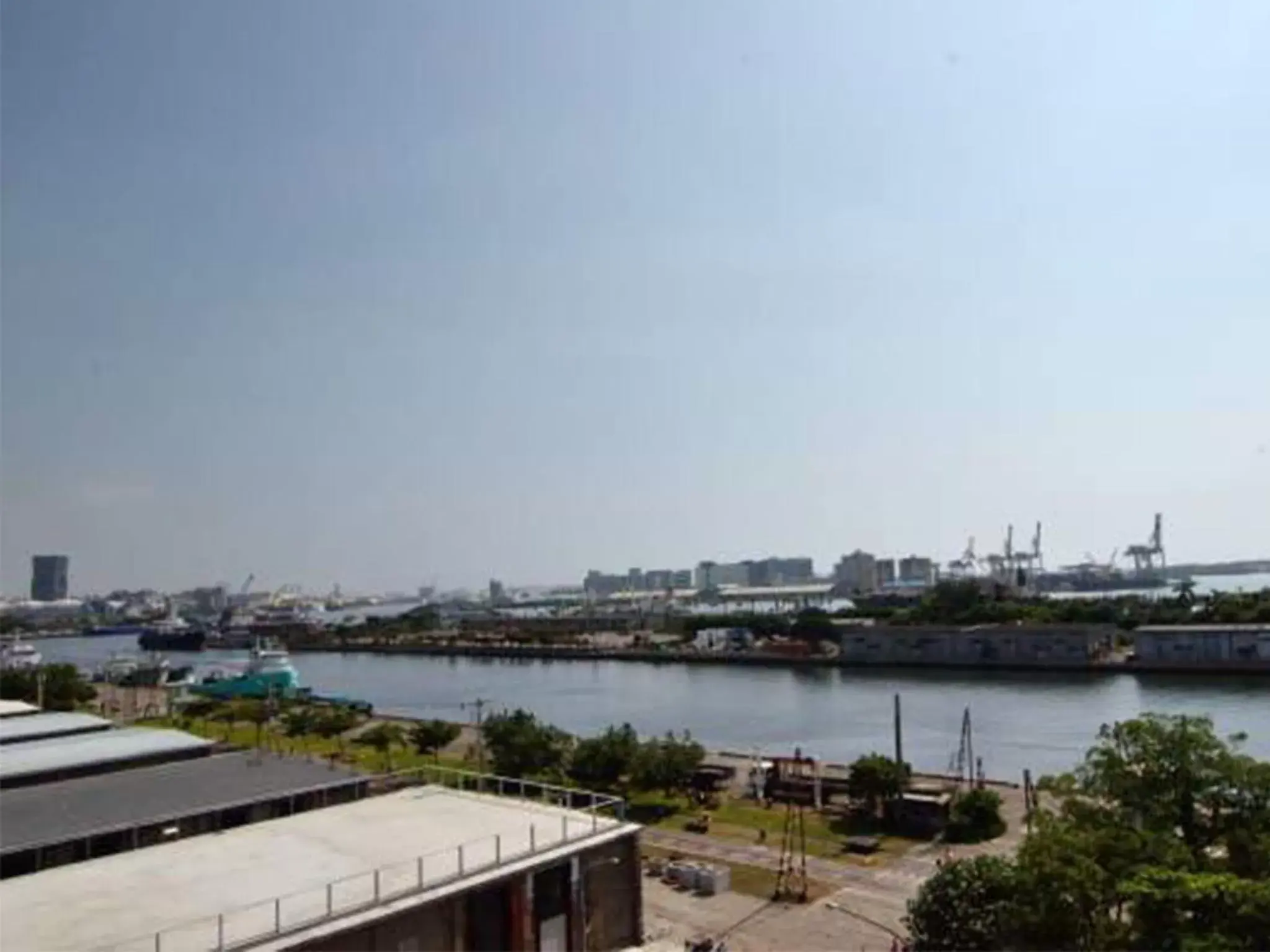 View (from property/room) in City Suites - Kaohsiung Chenai View (from property/room) in City Suites - Kaohsiung Chenai