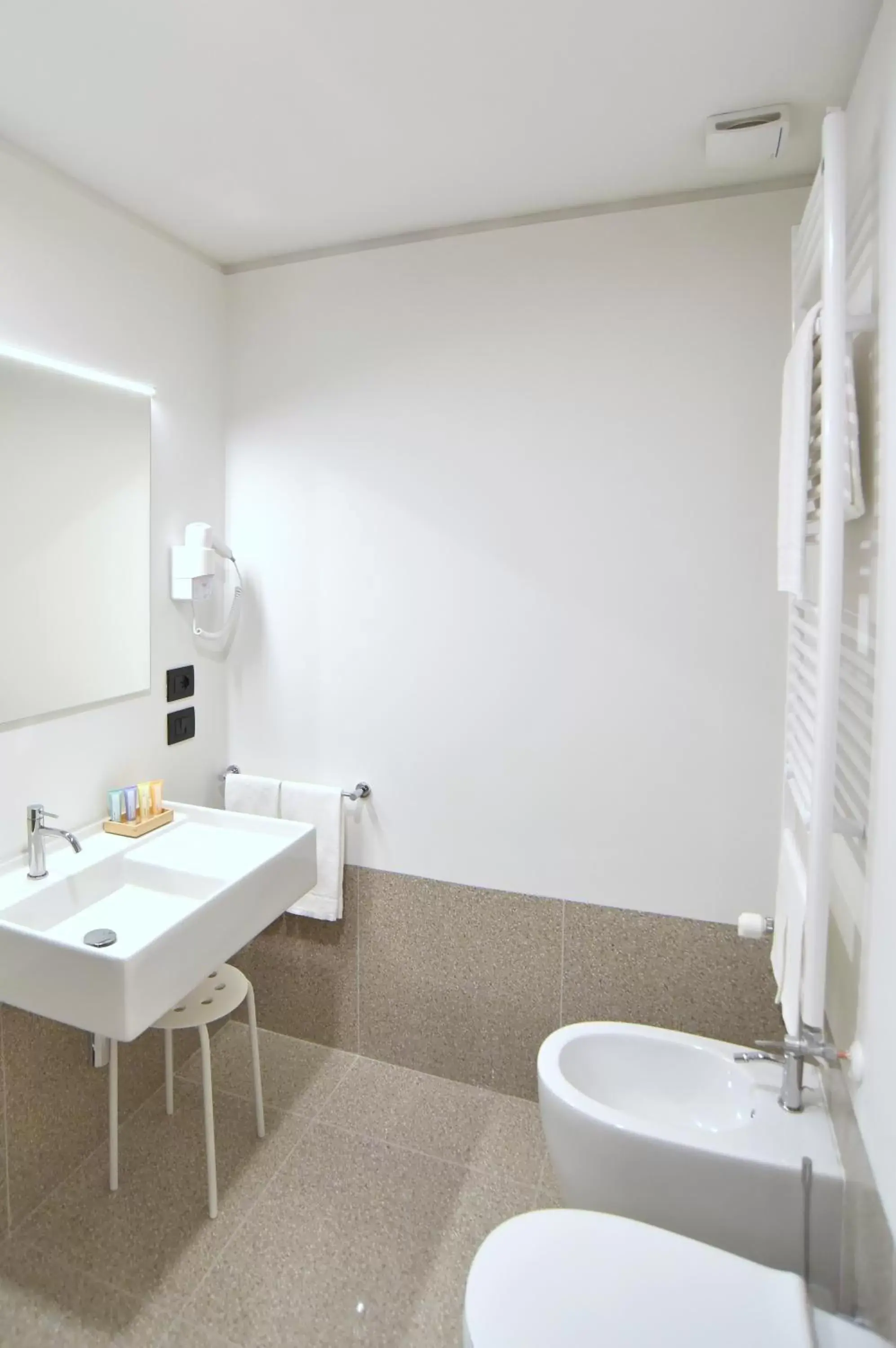 Toilet, Bathroom in Hotel Casa Del Pellegrino