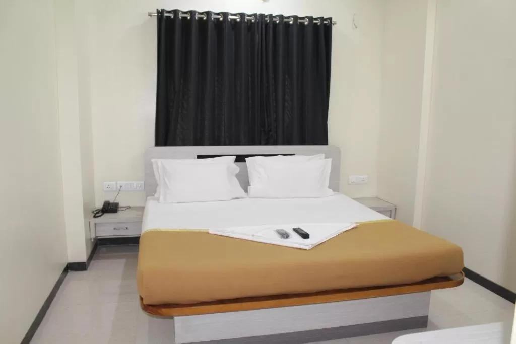 Bed in HOTEL NEW BHARTI