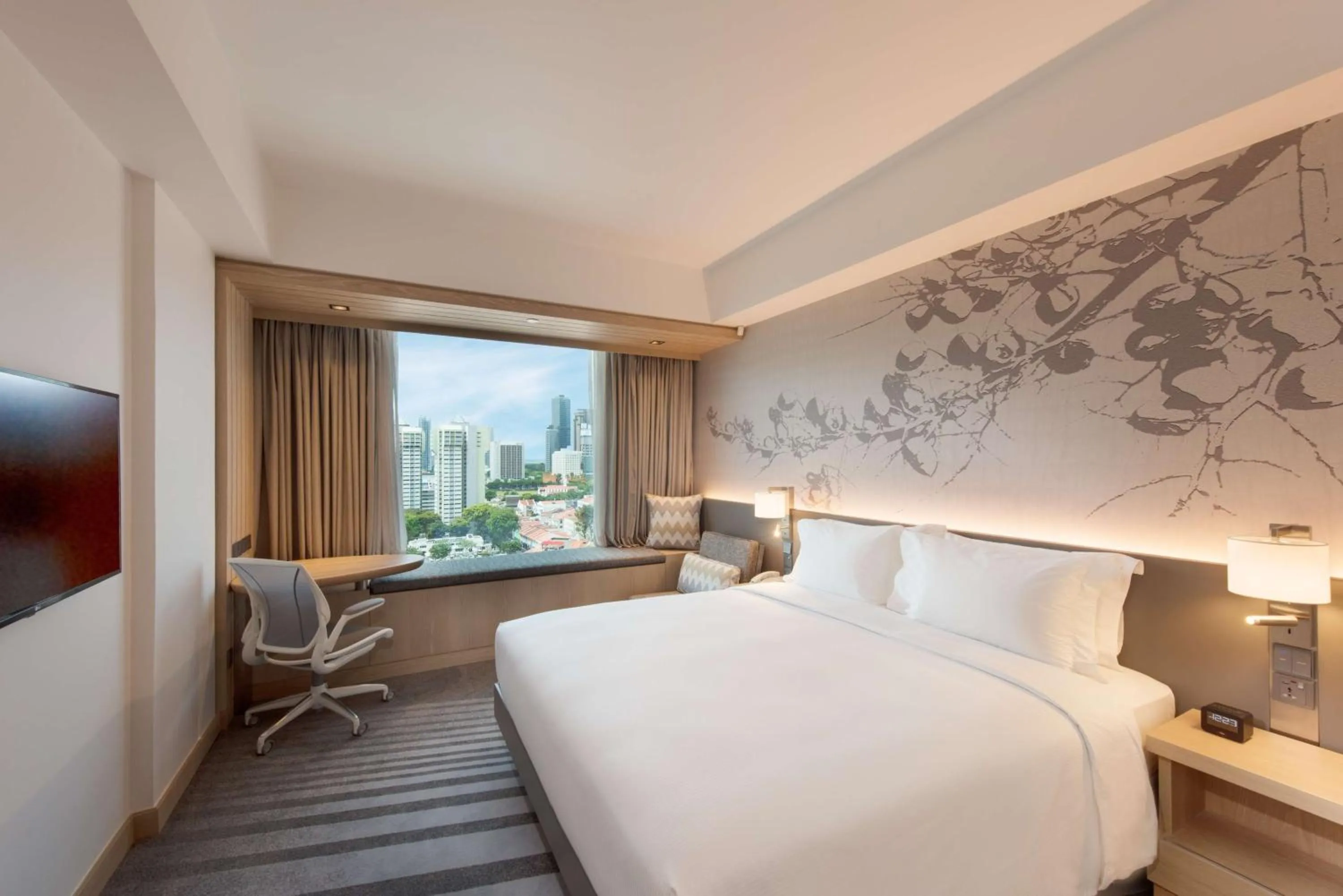 Bedroom, Bed in Hilton Garden Inn Singapore Serangoon
