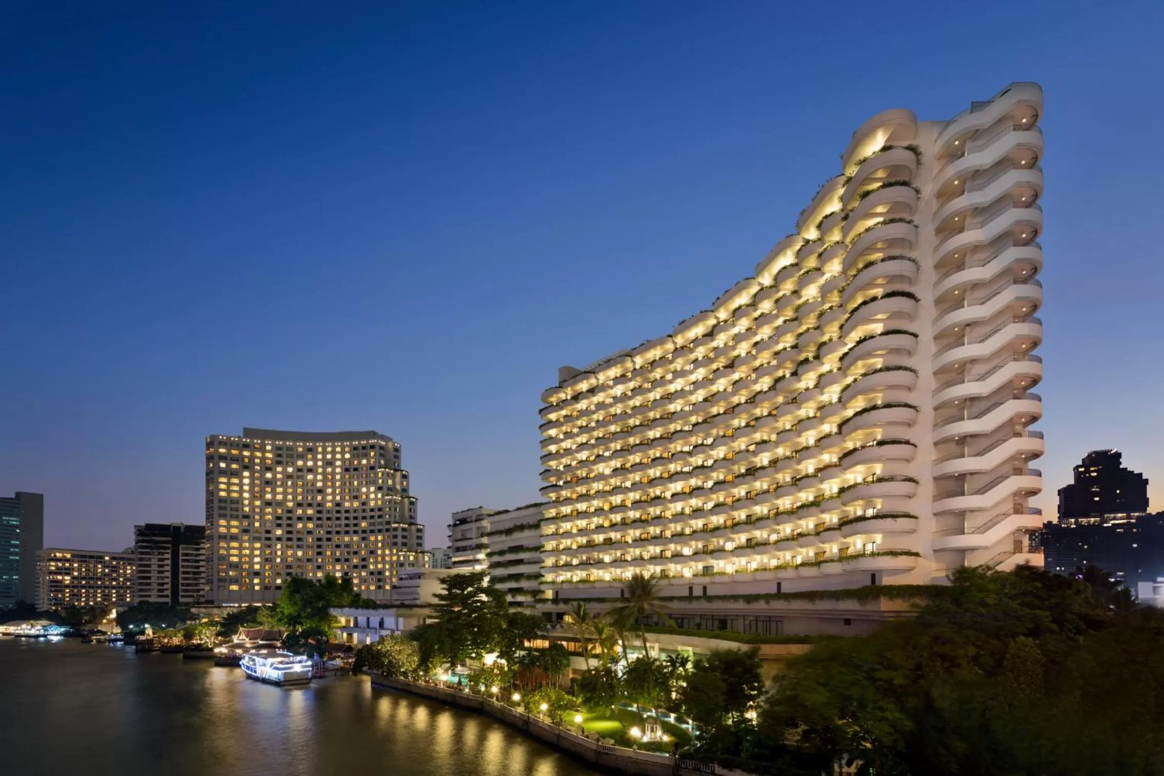 Property building in Shangri-La Bangkok