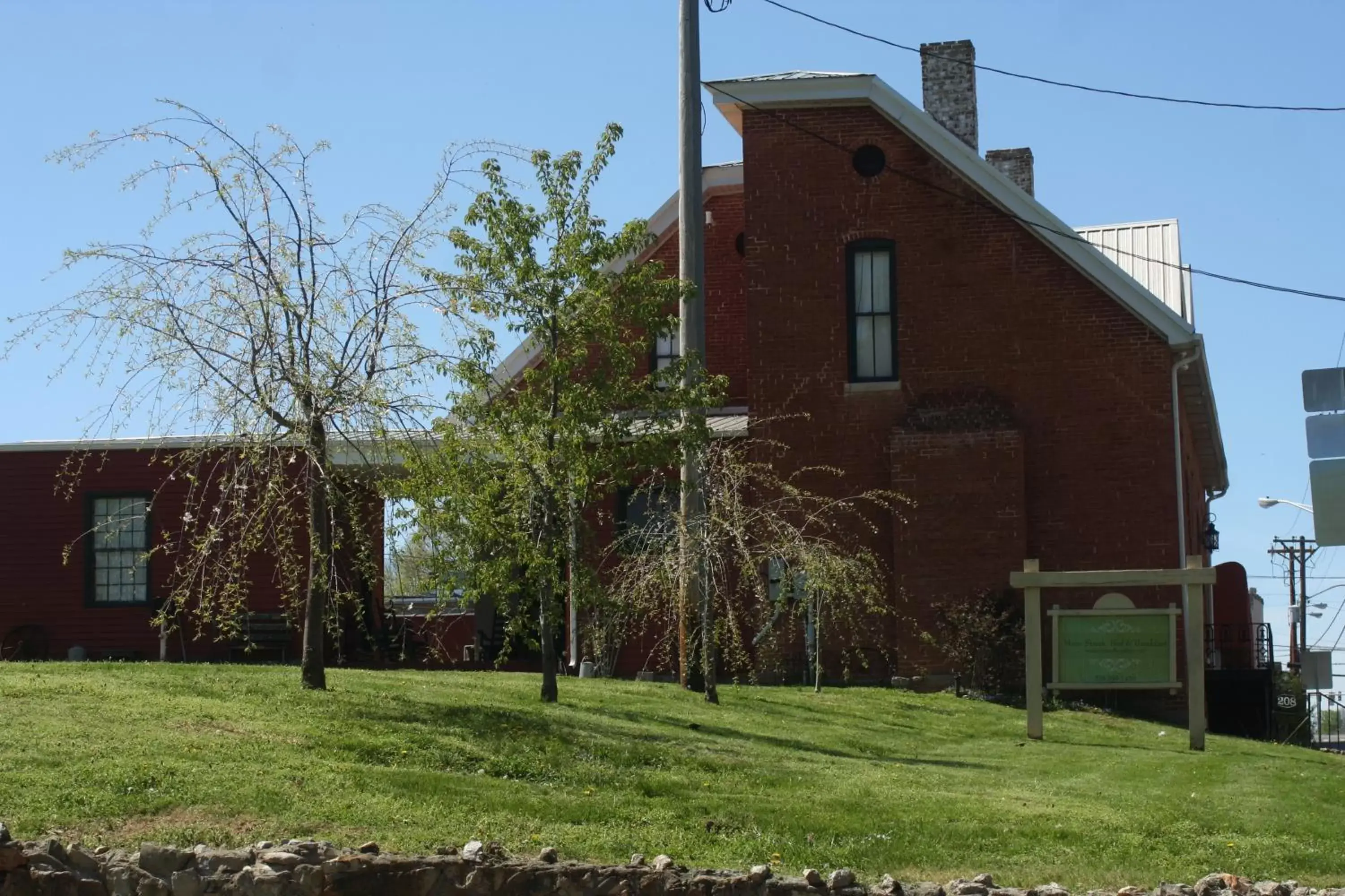 Property Building in Main Street Bed & Breakfast