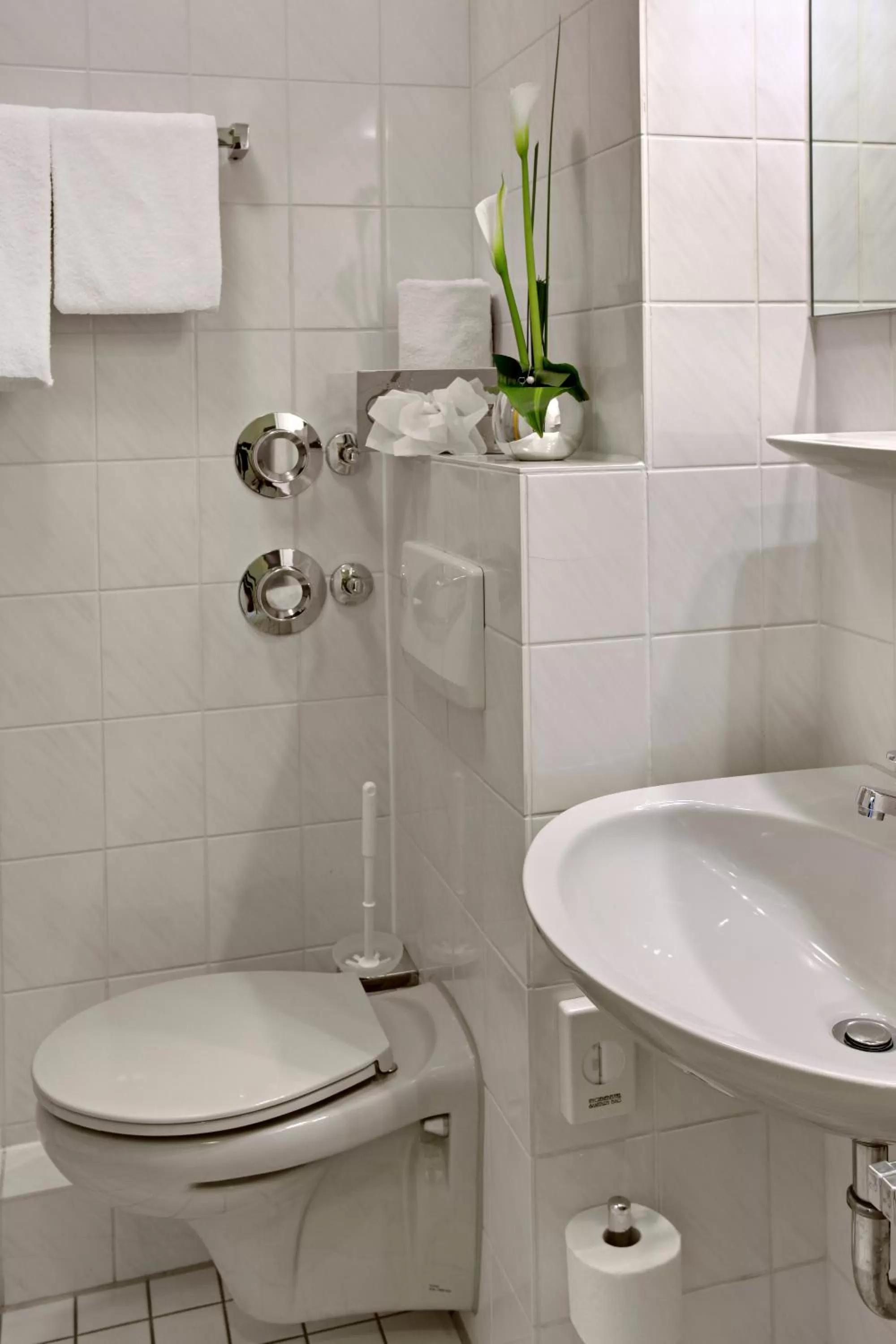 Standard Queen Room in Sure Hotel by Best Western Mannheim City