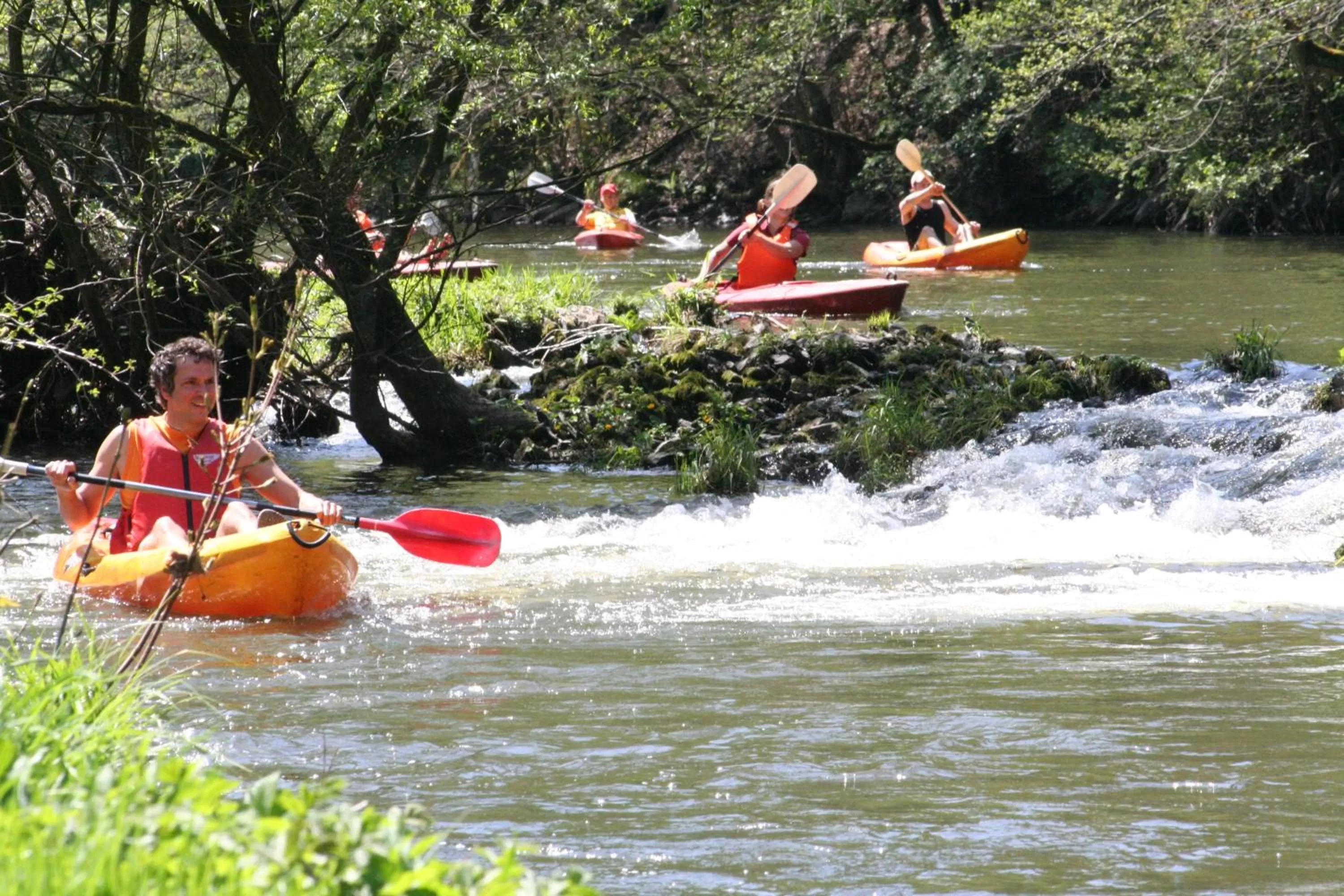 Canoeing in Hostellerie La Claire Fontaine, Logis hôtels & Spa