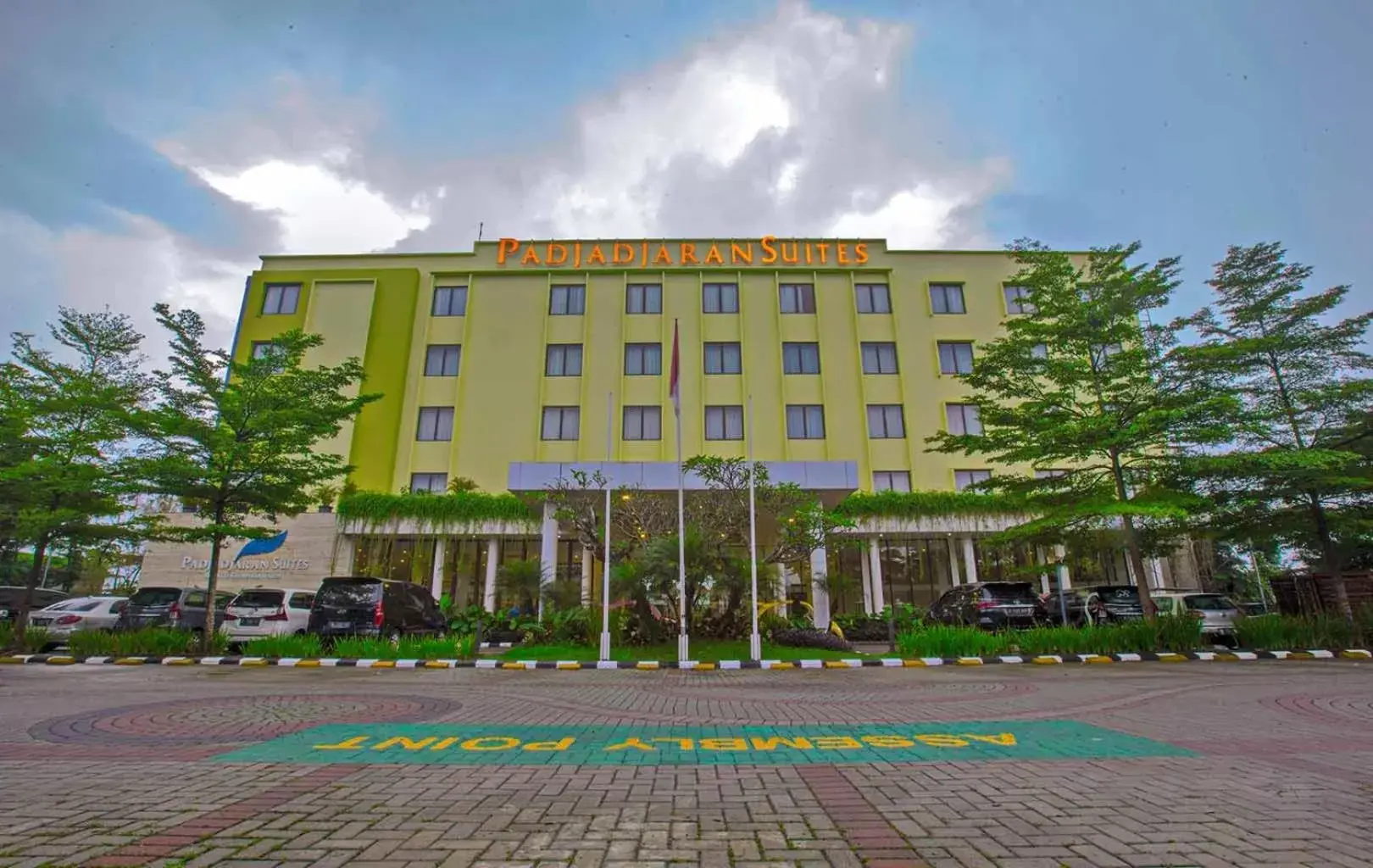 Day, Property Building in Padjadjaran Suites Resort and Convention Hotel