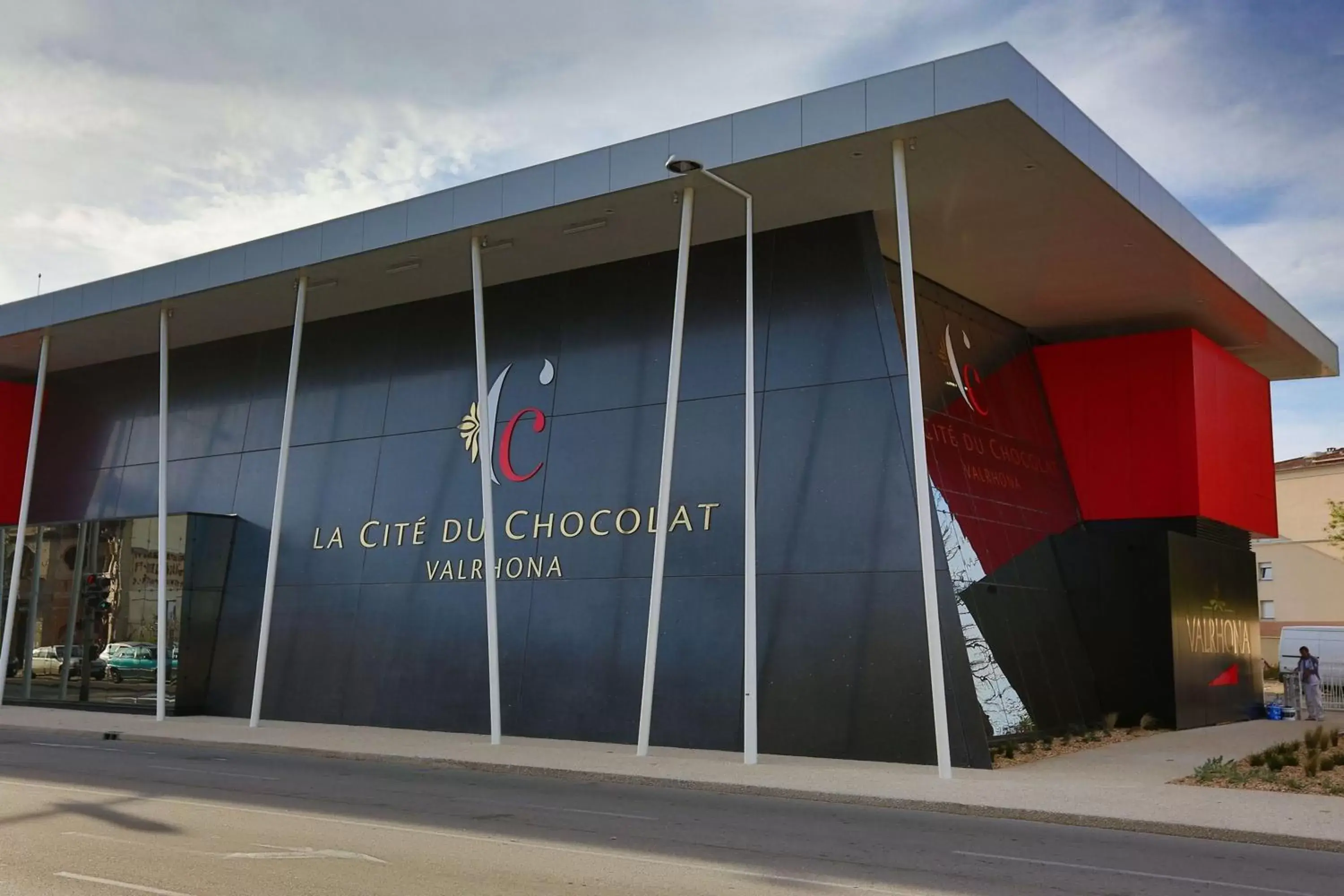 Nearby landmark, Property Logo/Sign in Novotel Valence Sud