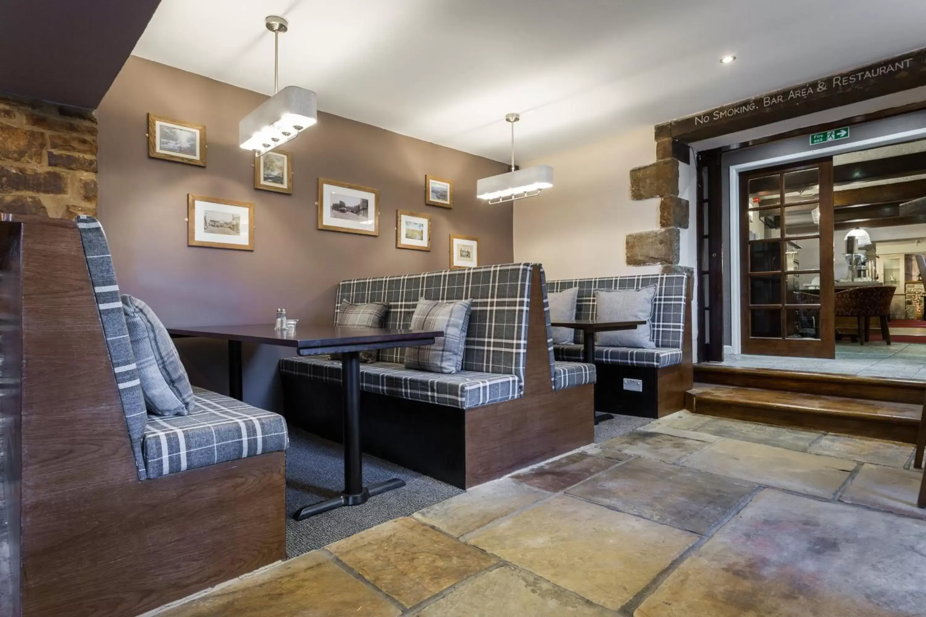 Lounge or bar, Seating Area in Black Horse Hotel