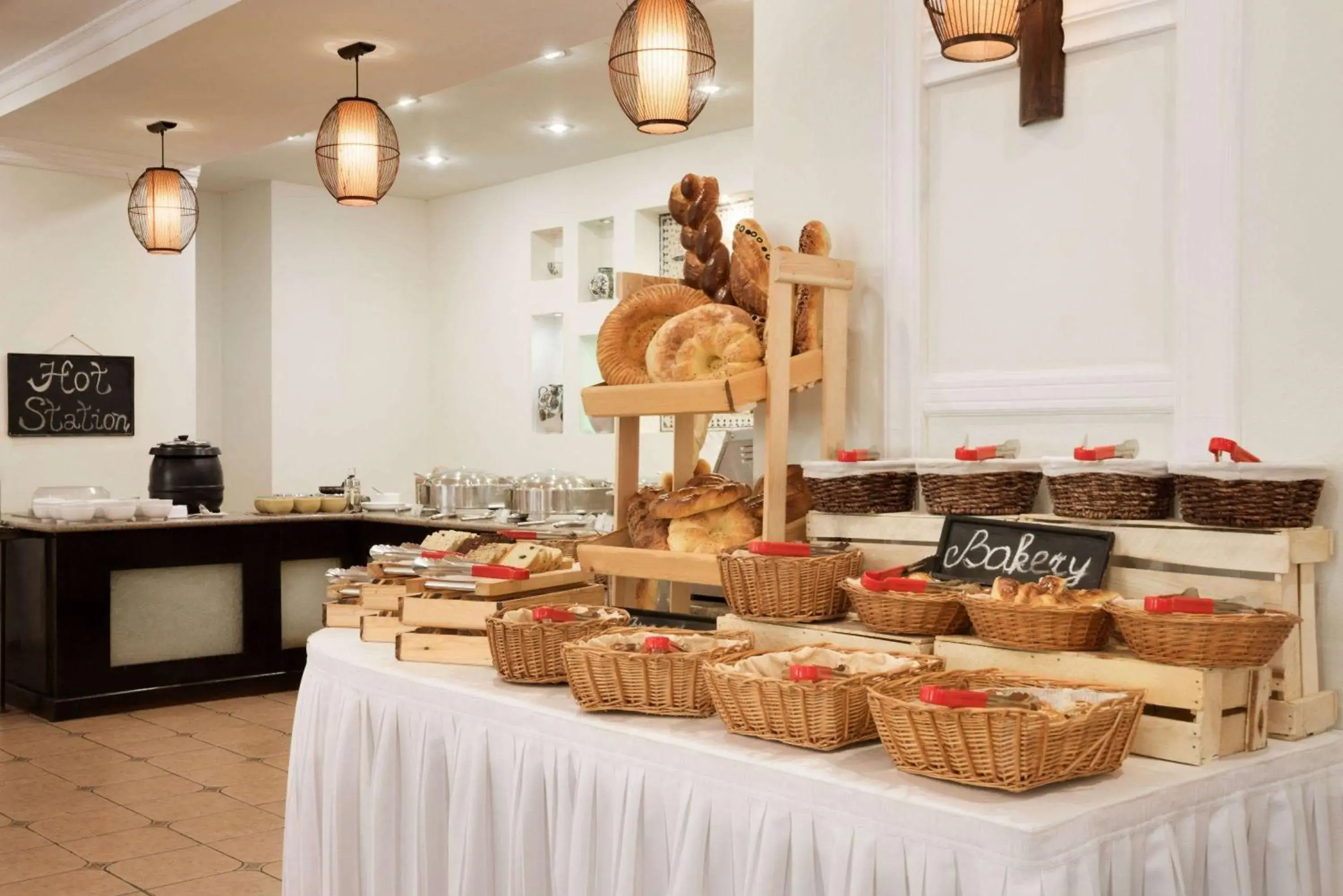 Restaurant/places to eat in Ramada by Wyndham Tashkent Restaurant/places to eat in Ramada by Wyndham Tashkent