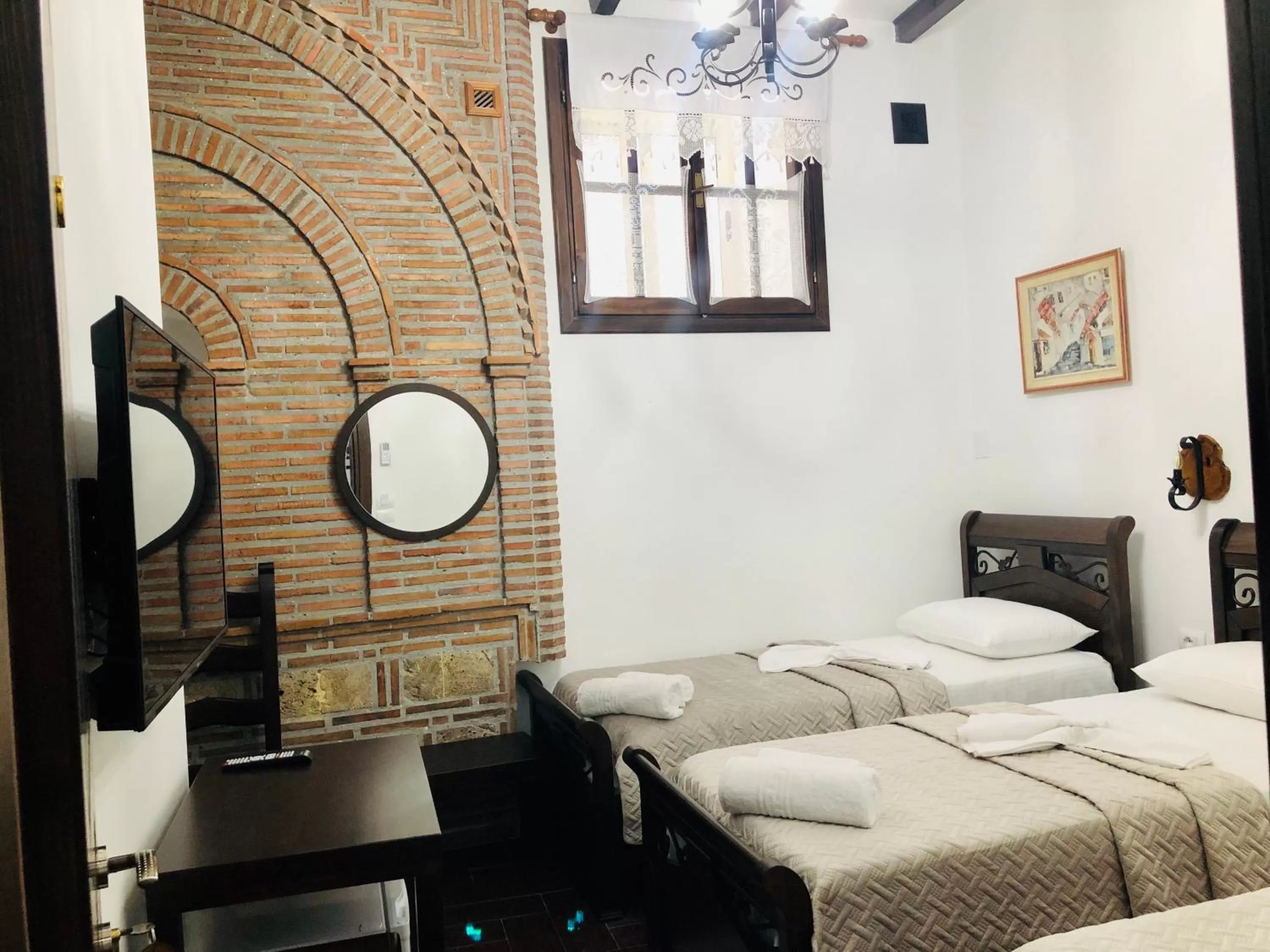 Bed in White House Berat