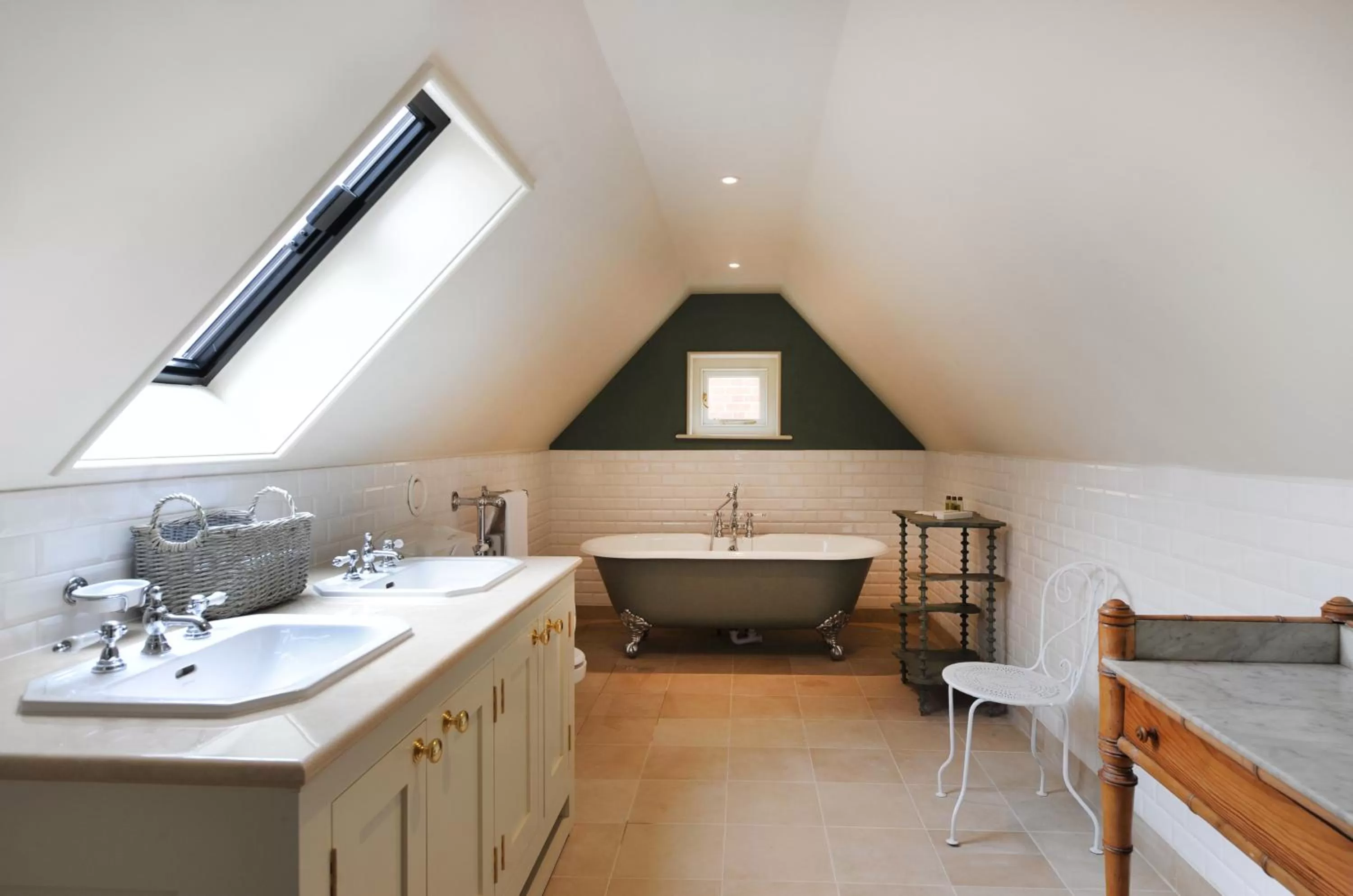 Day, Bathroom in The Stag and Huntsman at Hambleden