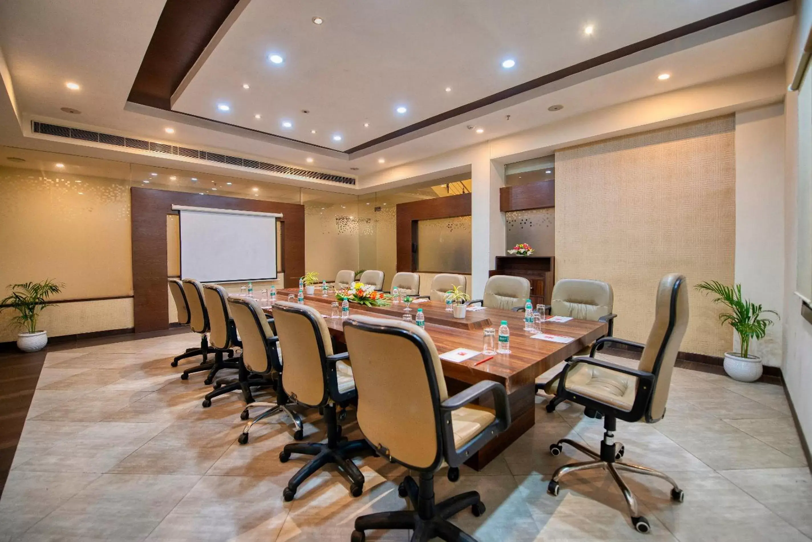 Meeting/conference room in Sapna Clarks Inn Lucknow