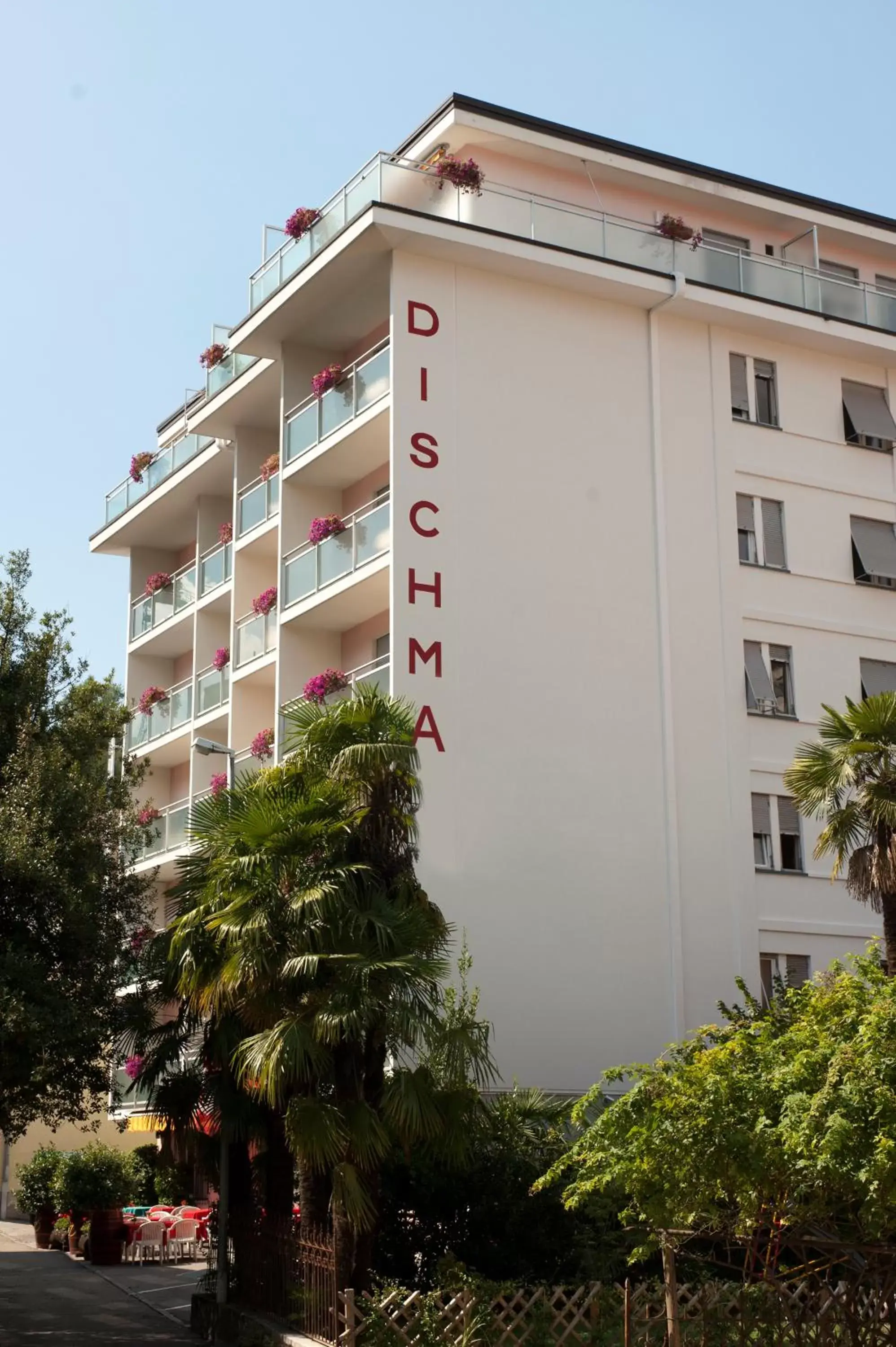 Facade/entrance, Property Building in Hotel Dischma