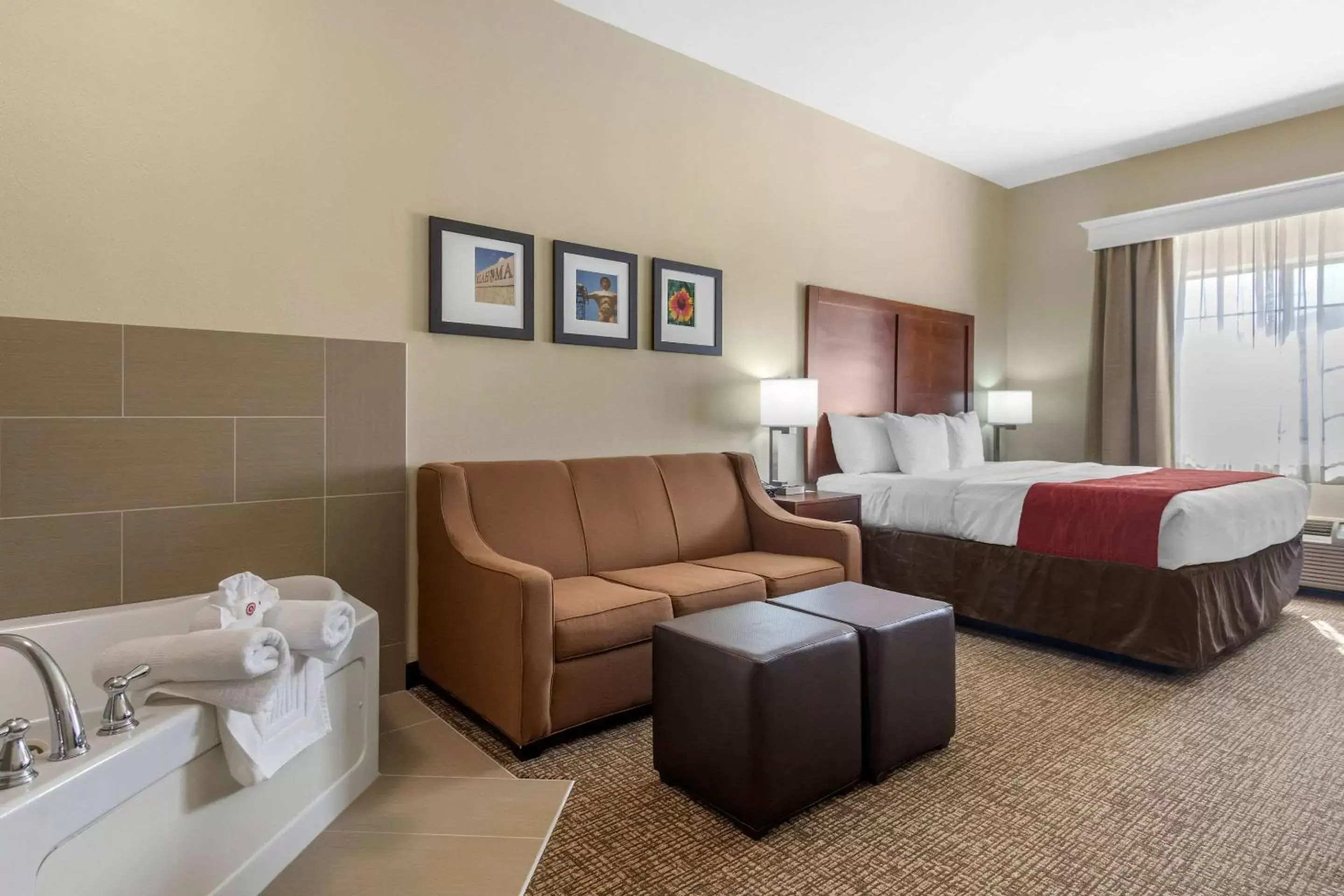 Photo of the whole room in Comfort Inn & Suites Glenpool