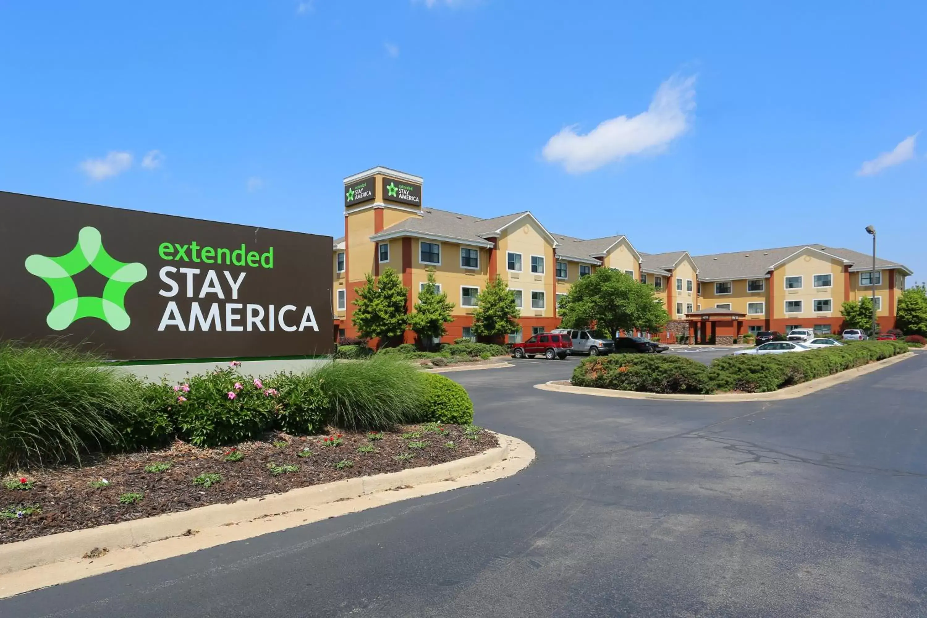 Property building in Extended Stay America Suites - Springfield - South