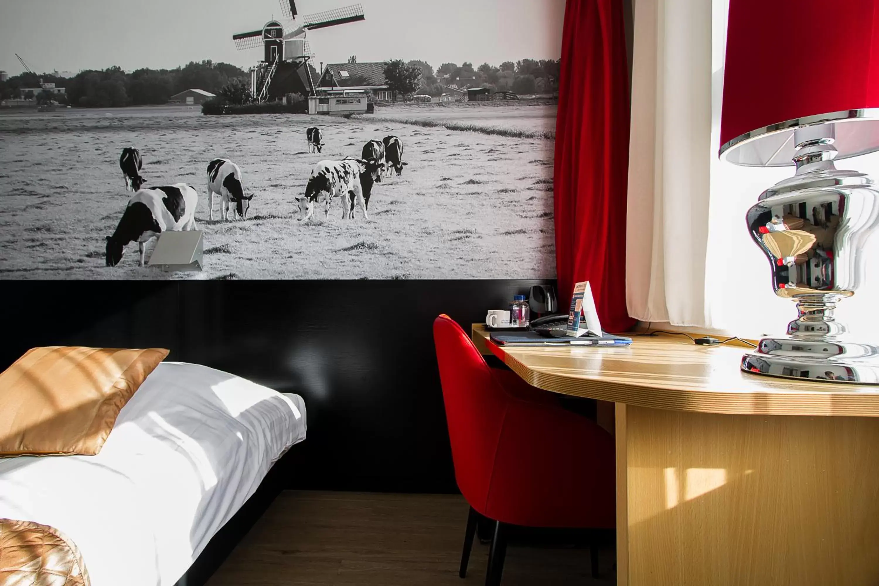 Bedroom in Bastion Hotel Leiden Oegstgeest