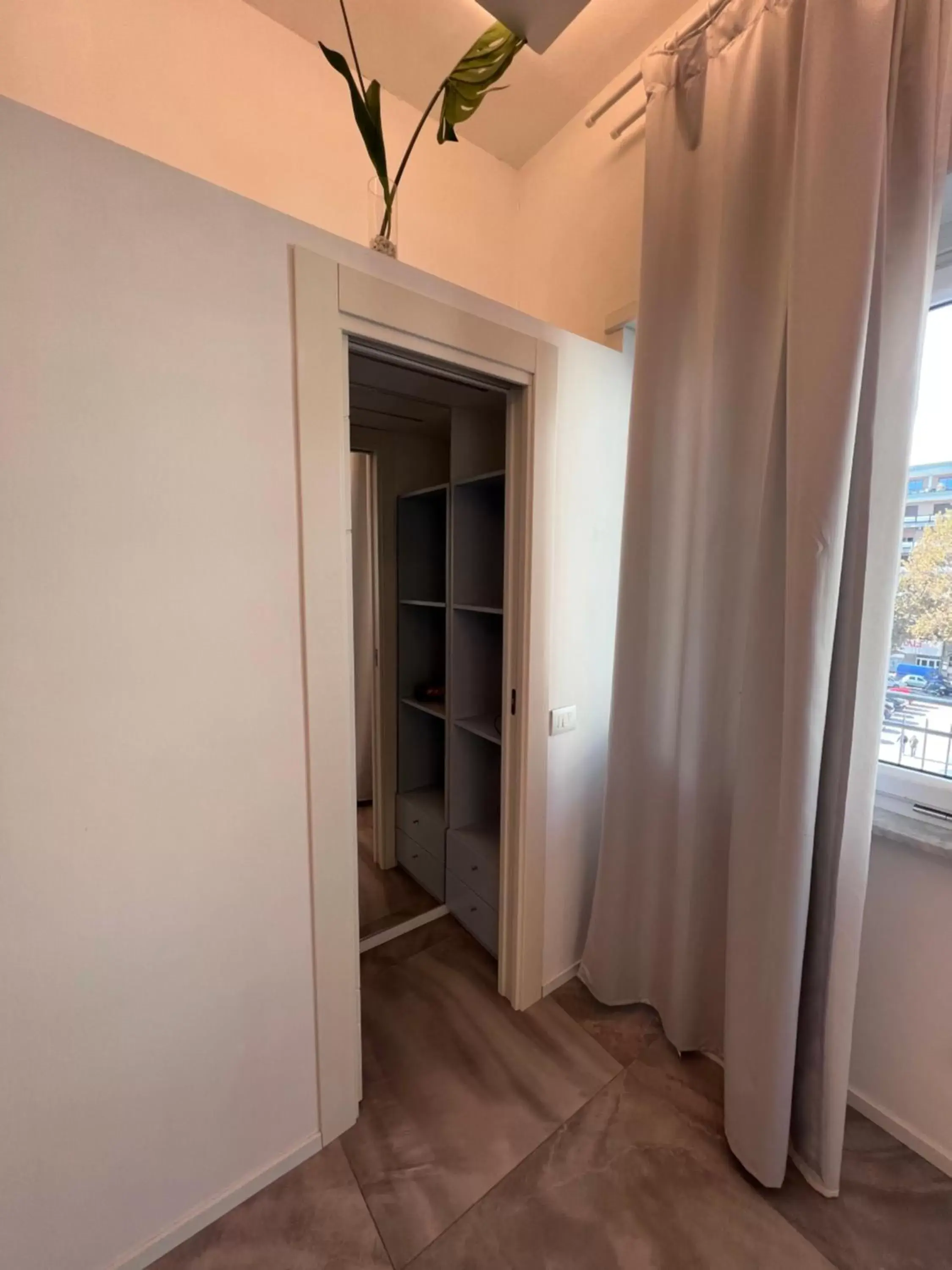 wardrobe, TV/Entertainment Center in Relais Vittorio Veneto - Luxotel & Apartotel