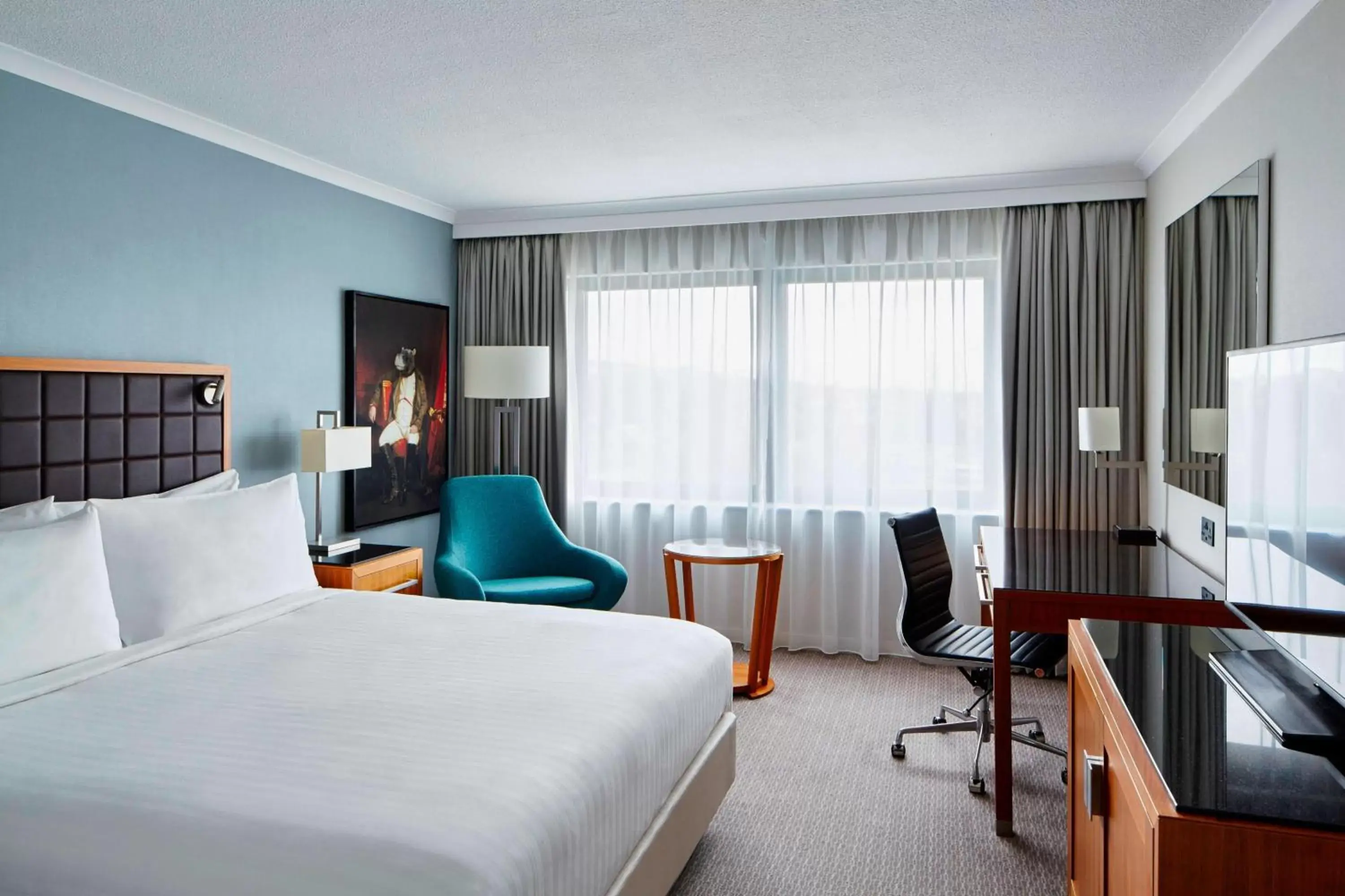 Bedroom in Portsmouth Marriott Hotel