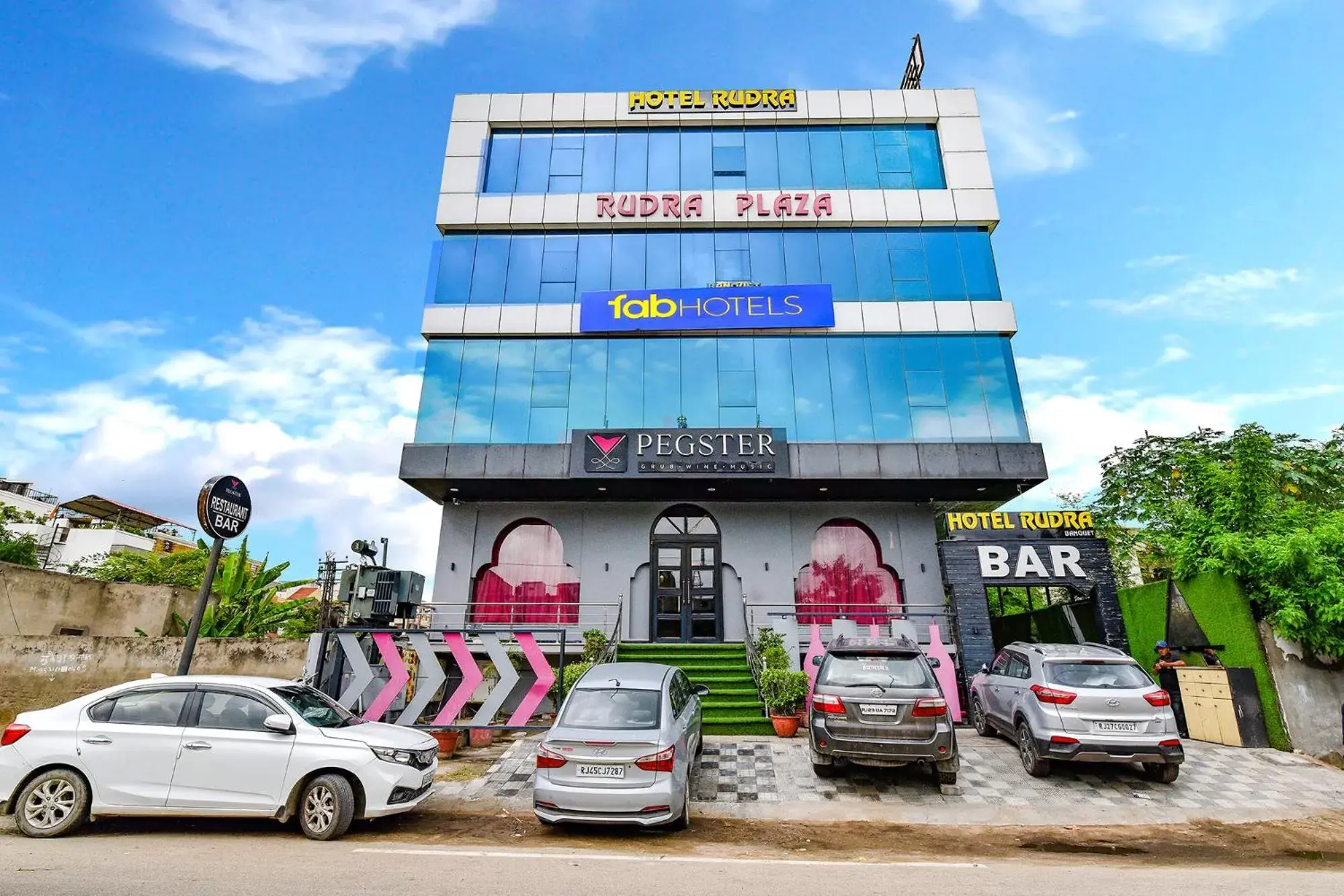 Facade/entrance in FabHotel Prime Rudra Facade/entrance in FabHotel Prime Rudra
