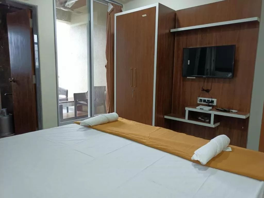 Bed in Sea View Beach Resort