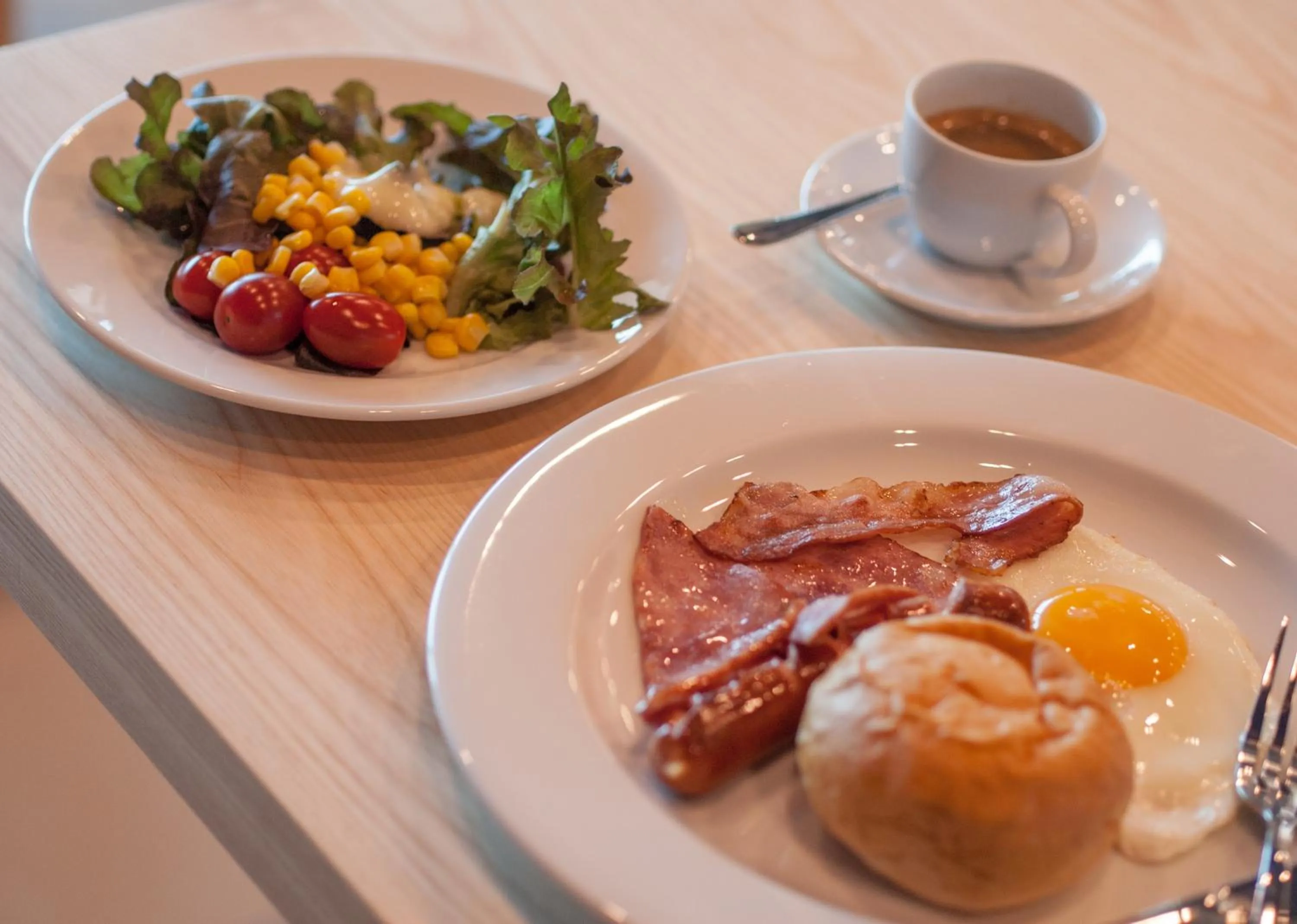 Restaurant/places to eat in Blue Rabbit Hotel