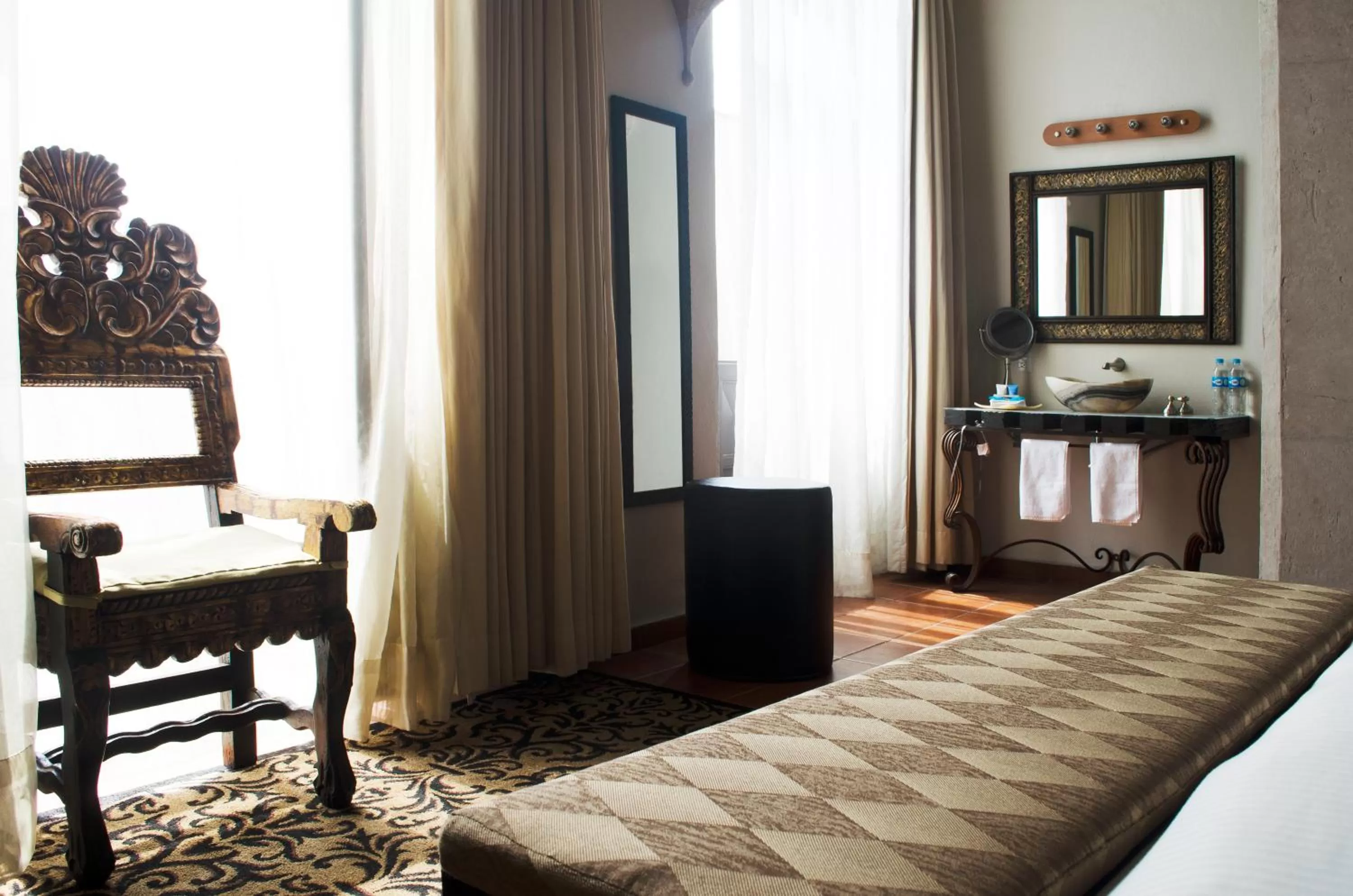 Bathroom, Bed in Hotel Herencia By Hosting House