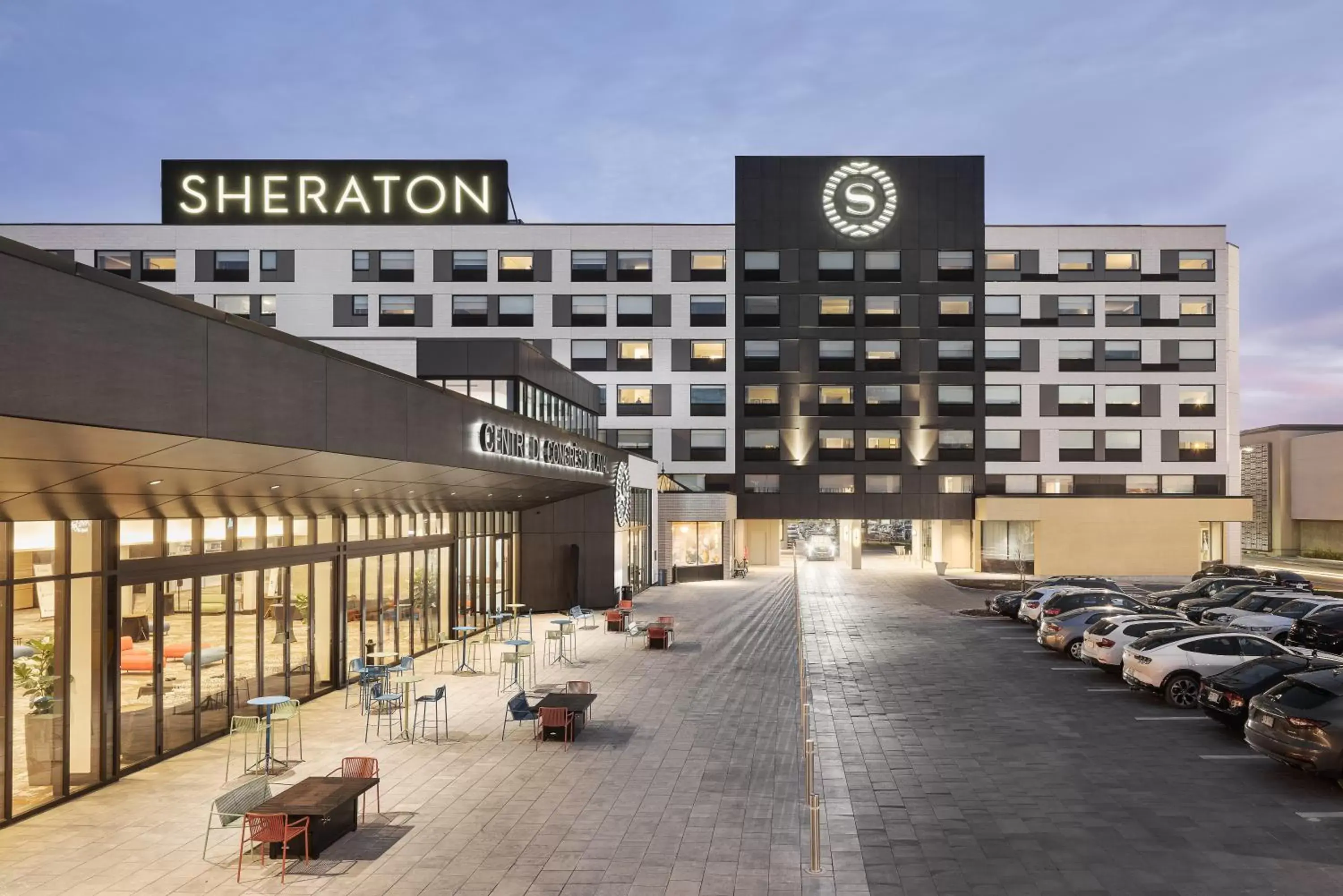 Property Building in Sheraton Laval Hotel
