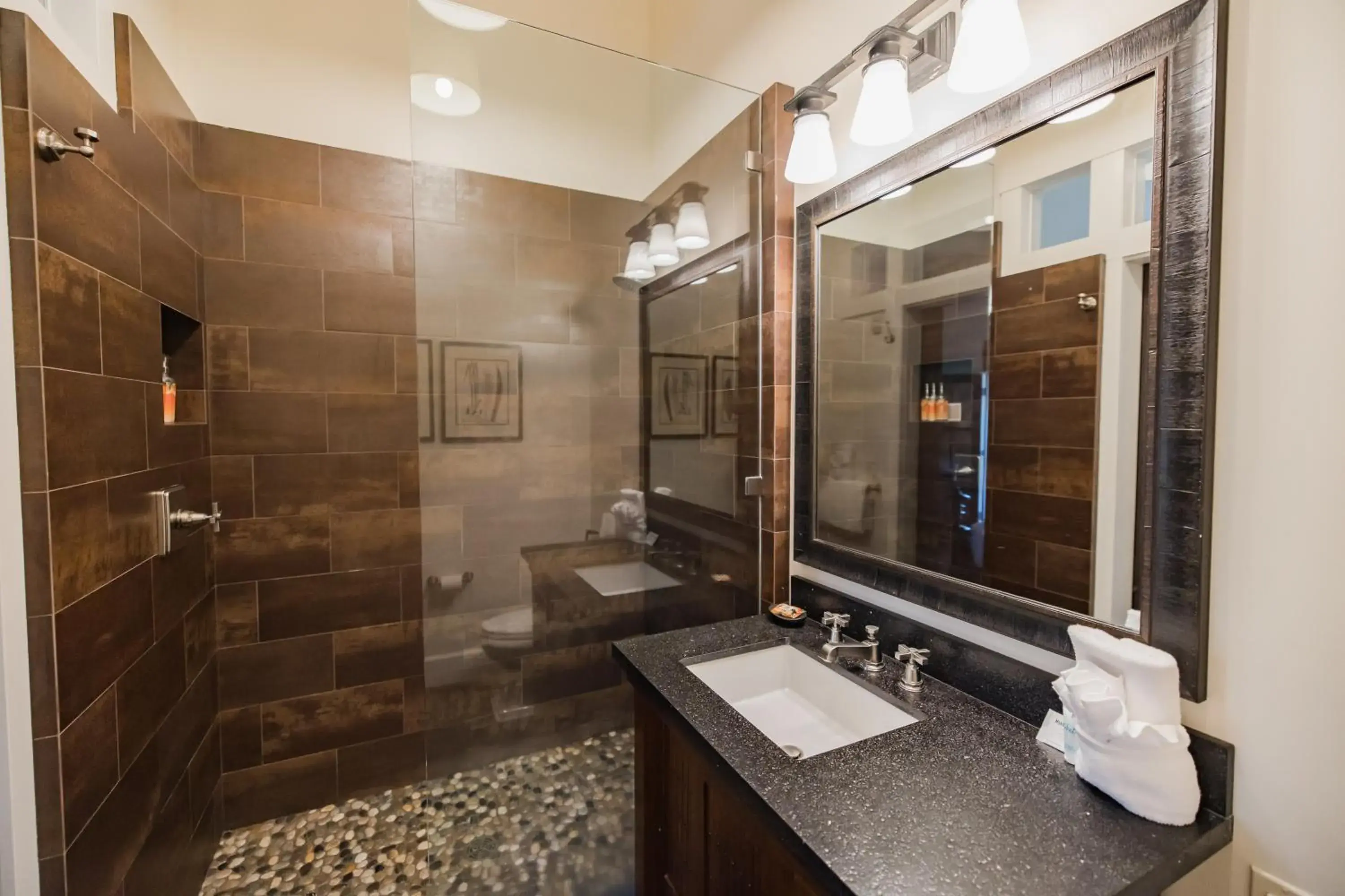 Bathroom in Lumeria Maui, Educational Retreat Center