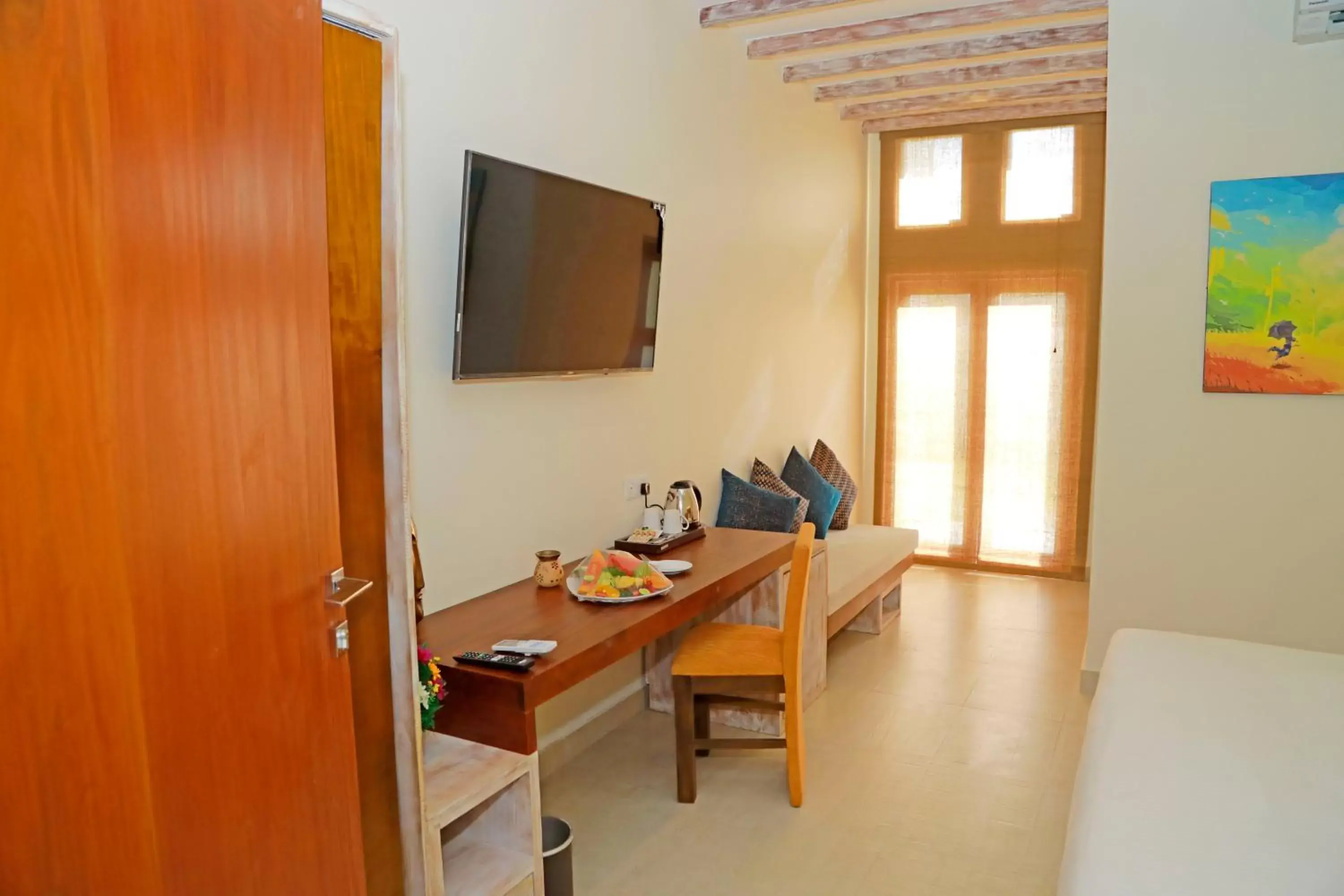 Coffee/tea facilities, TV/Entertainment Center in Hotel Cloud 9 Negombo