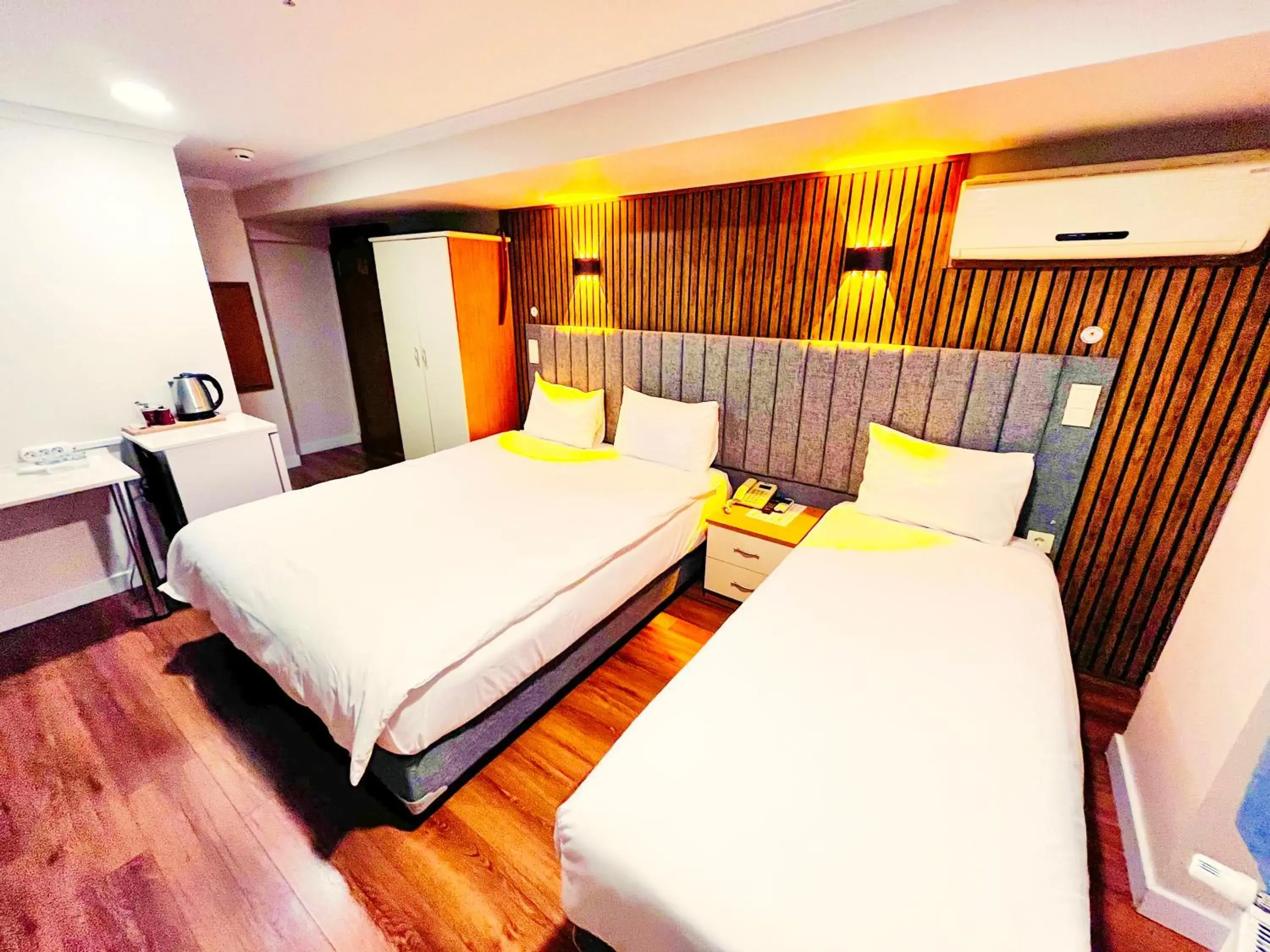 Bed in Naila Hotel