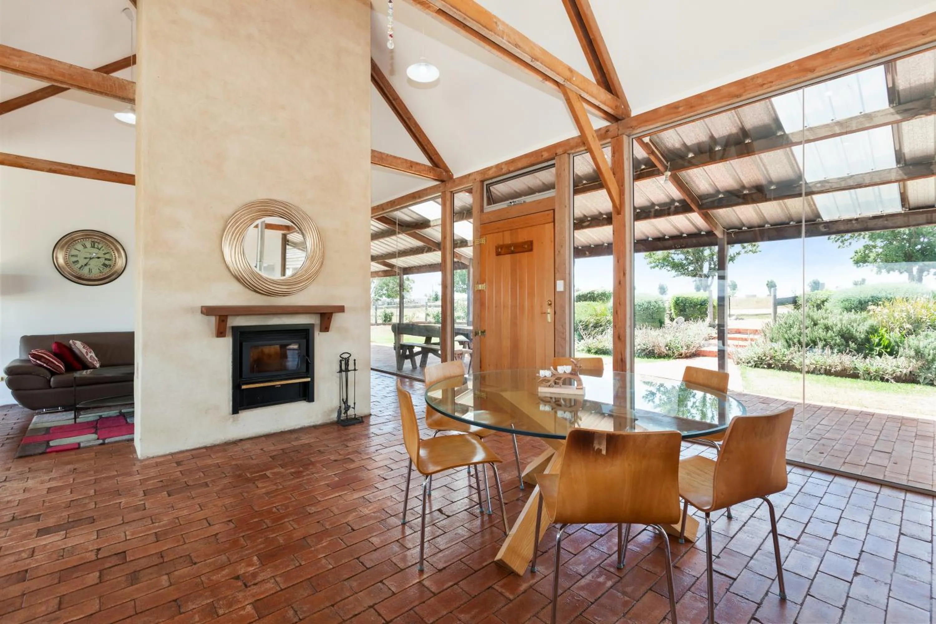 Living room in Owl Head Lodge
