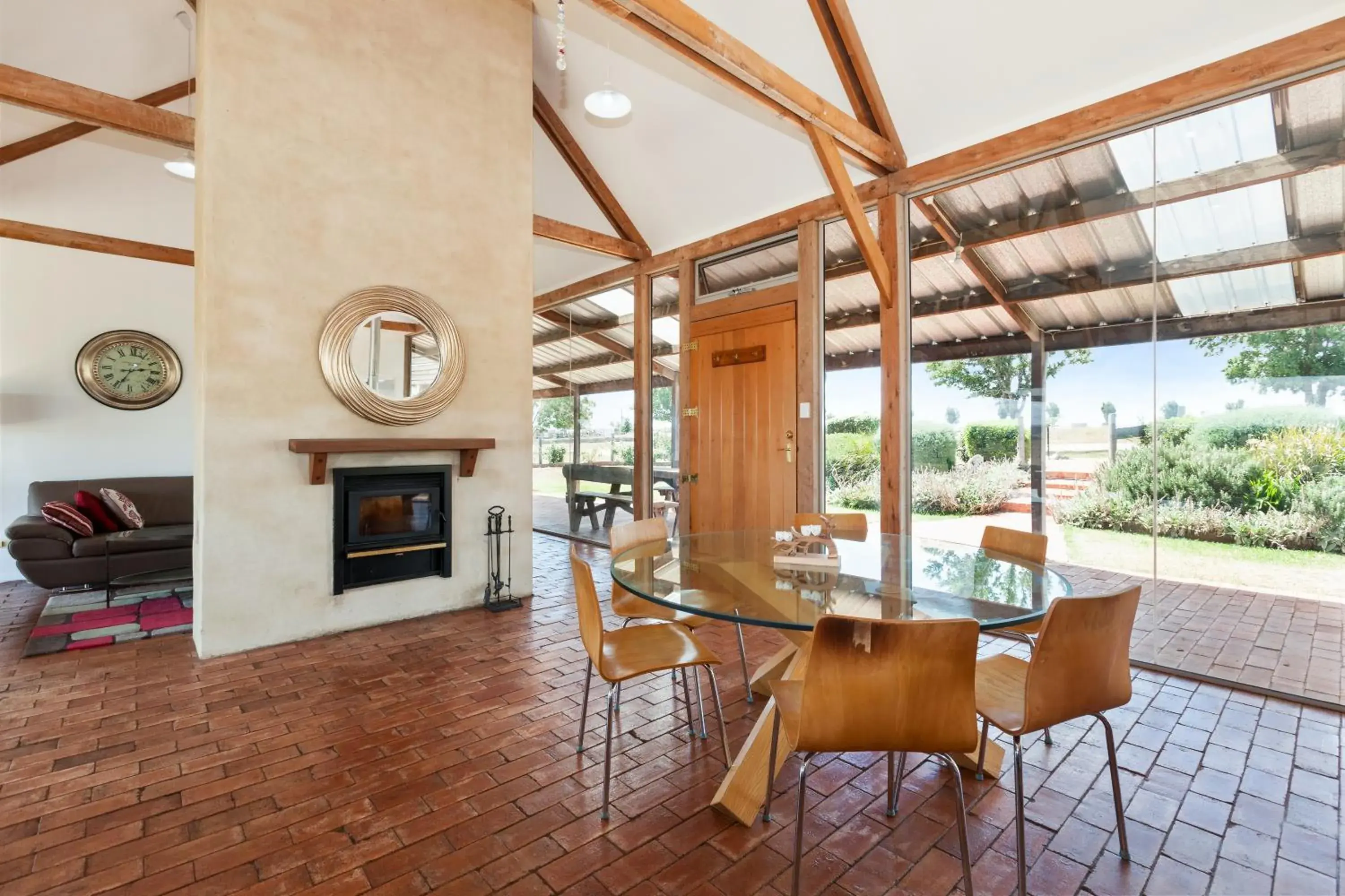 Living room in Owl Head Lodge Living room in Owl Head Lodge
