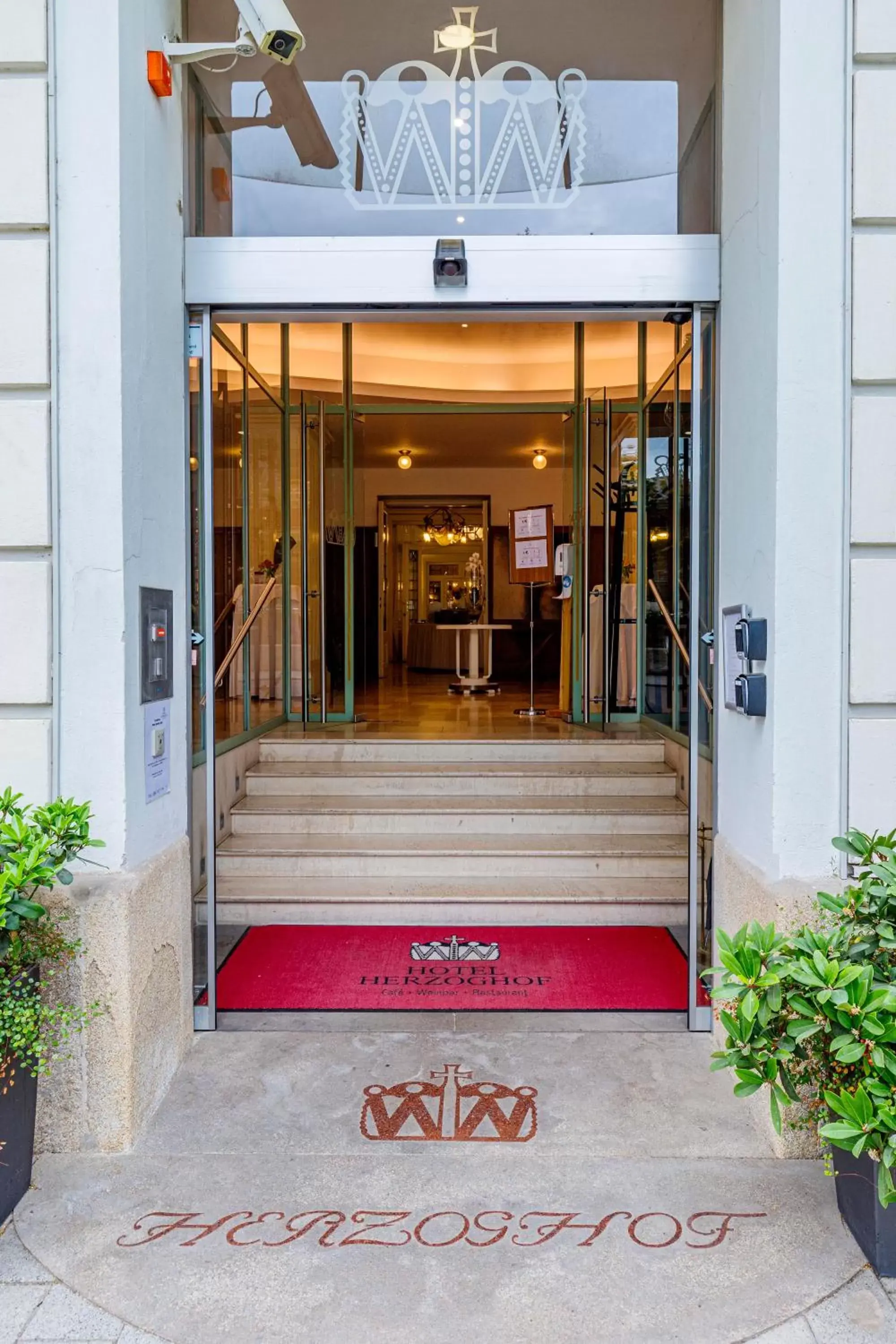 Facade/entrance in Hotel Herzoghof