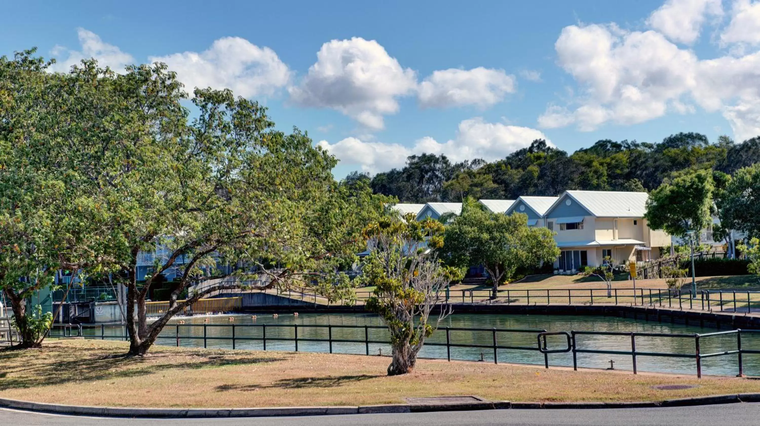 Lake view in Noosa Sun Motel