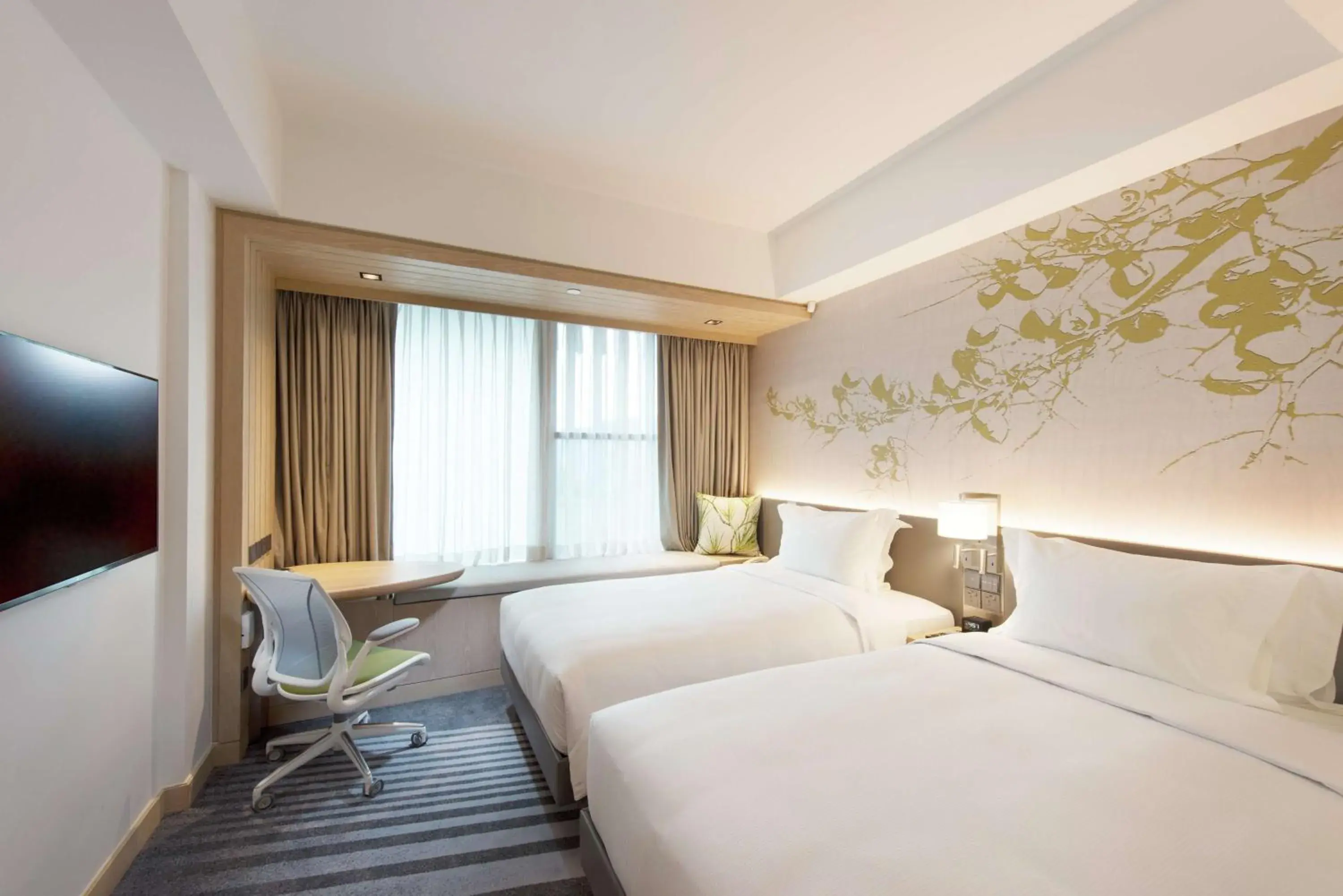 Bedroom, Bed in Hilton Garden Inn Singapore Serangoon