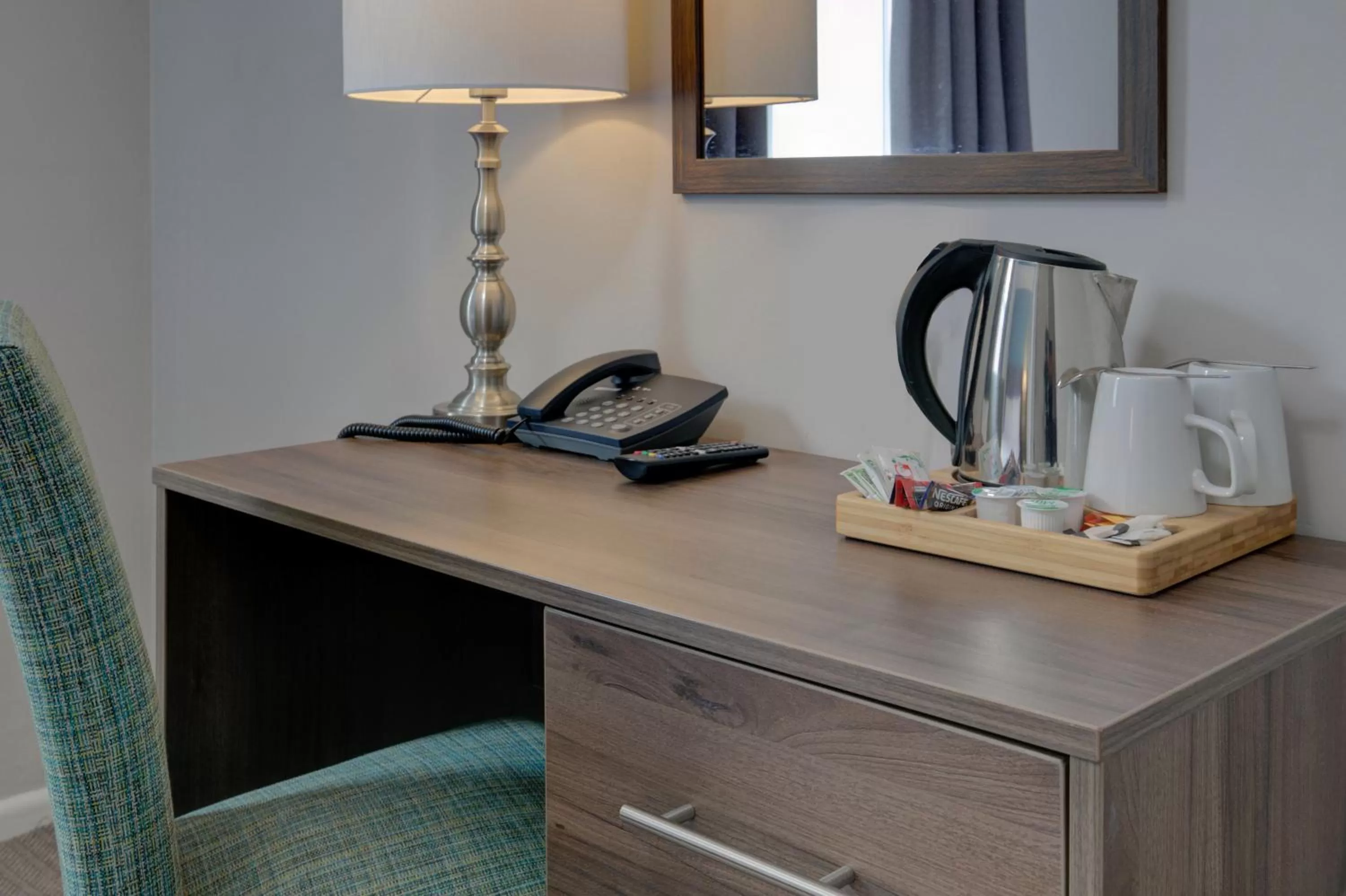 Coffee/tea facilities in The Jephson Hotel; BW Signature Collection