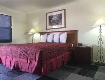 Bed in Knights Inn Gallup Near University of New Mexico