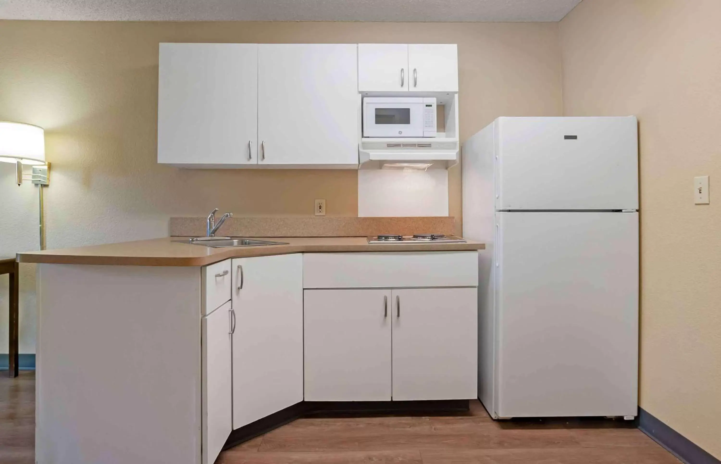 Bedroom, Kitchen/Kitchenette in Extended Stay America Suites - Los Angeles - Torrance Harborgate Way