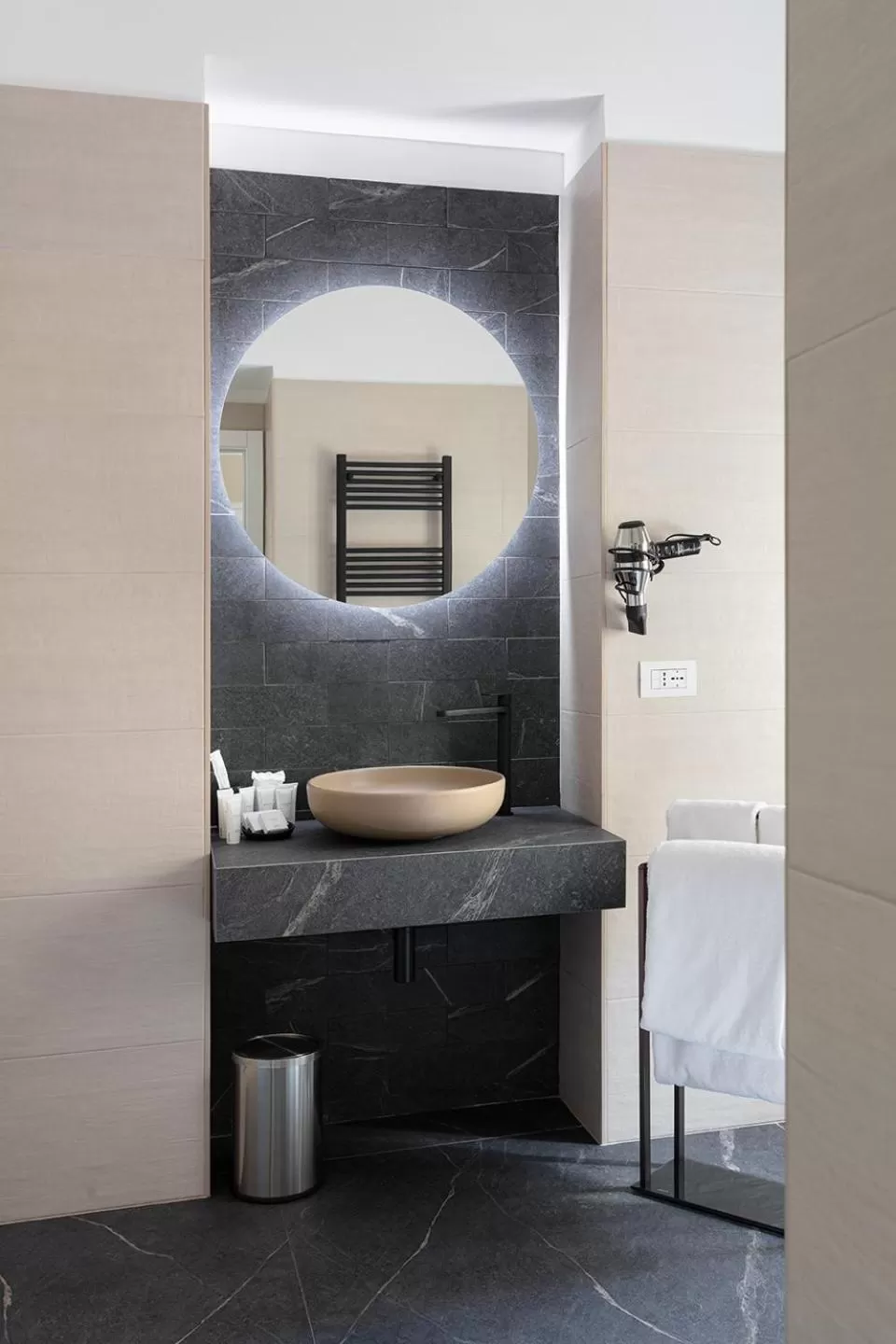 Bathroom in Hotel Poerio 25 Boutique Stay