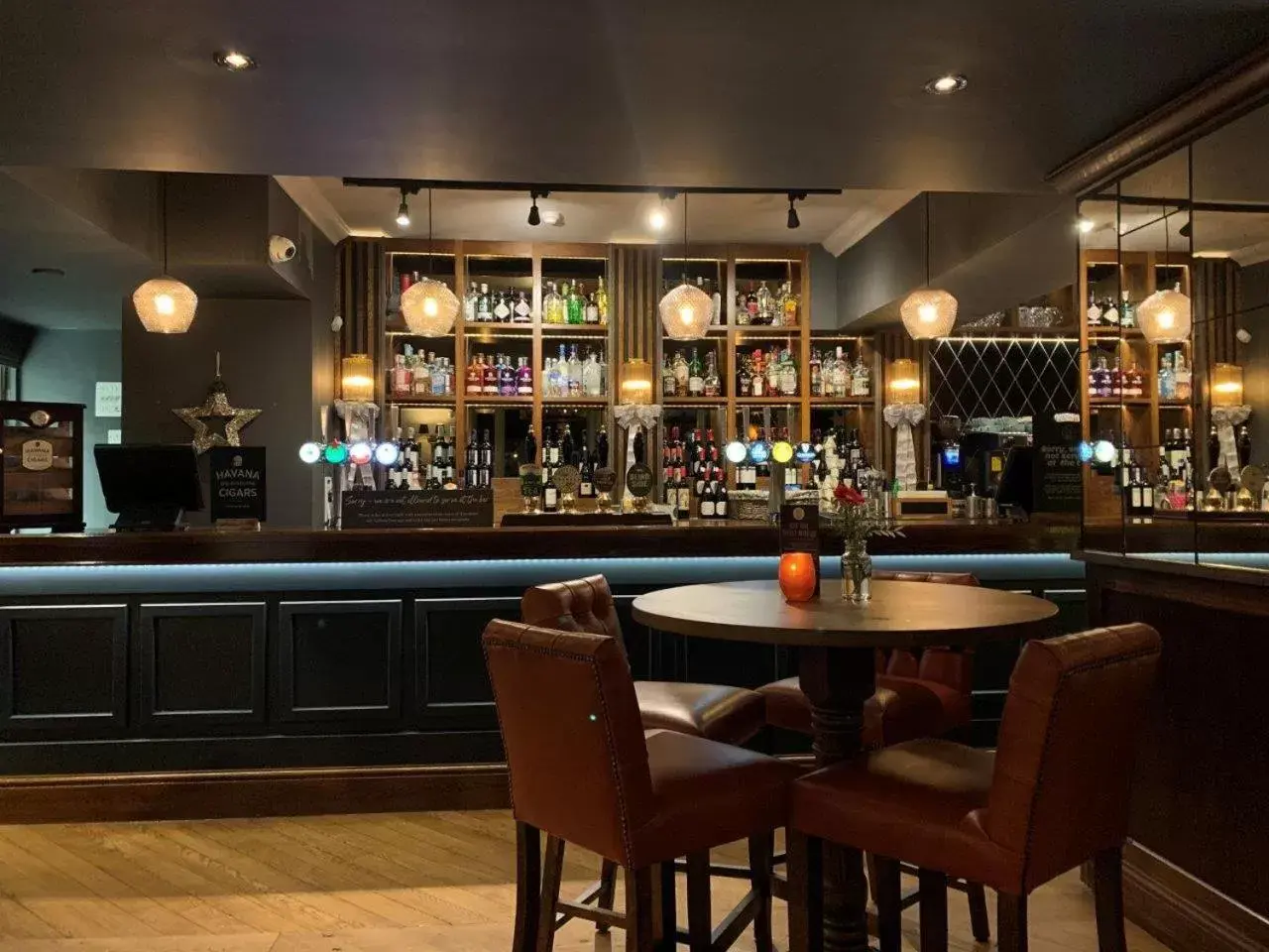 Restaurant/places to eat, Lounge/Bar in Harper's Steakhouse with Rooms, Haslemere