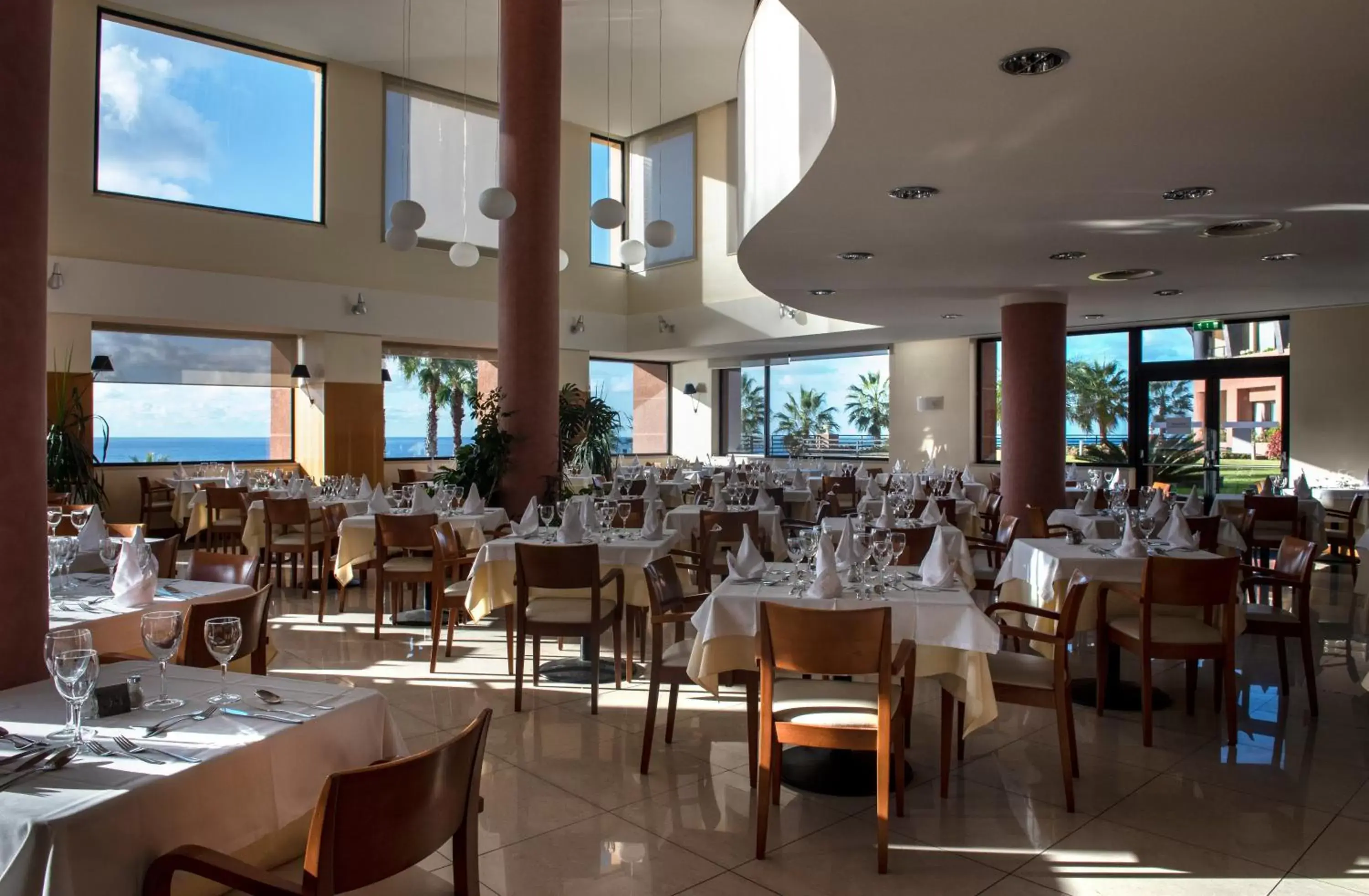 Restaurant/Places to Eat in Monte Mar Palace Hotel