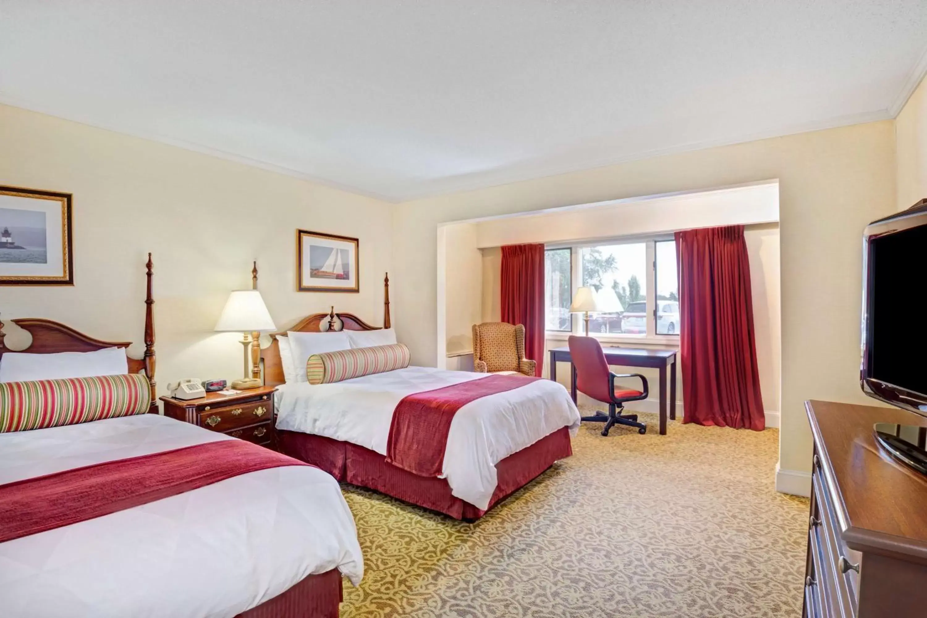 Double Room with Two Double Beds - Disability Access/Non-Smoking in Ramada by Wyndham Seekonk Providence Area