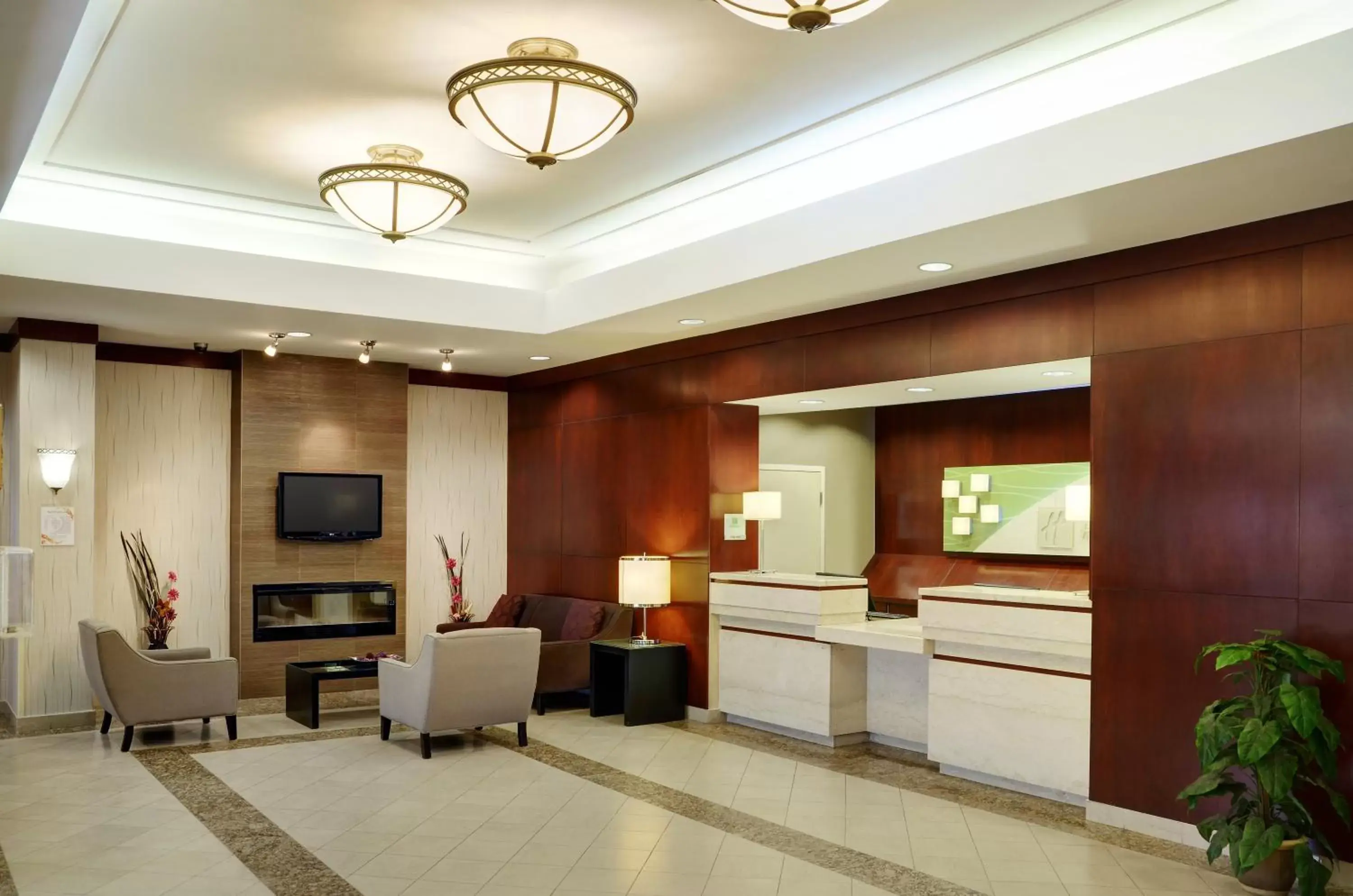 Property building, Lobby/Reception in Holiday Inn & Suites Winnipeg Downtown, an IHG Hotel