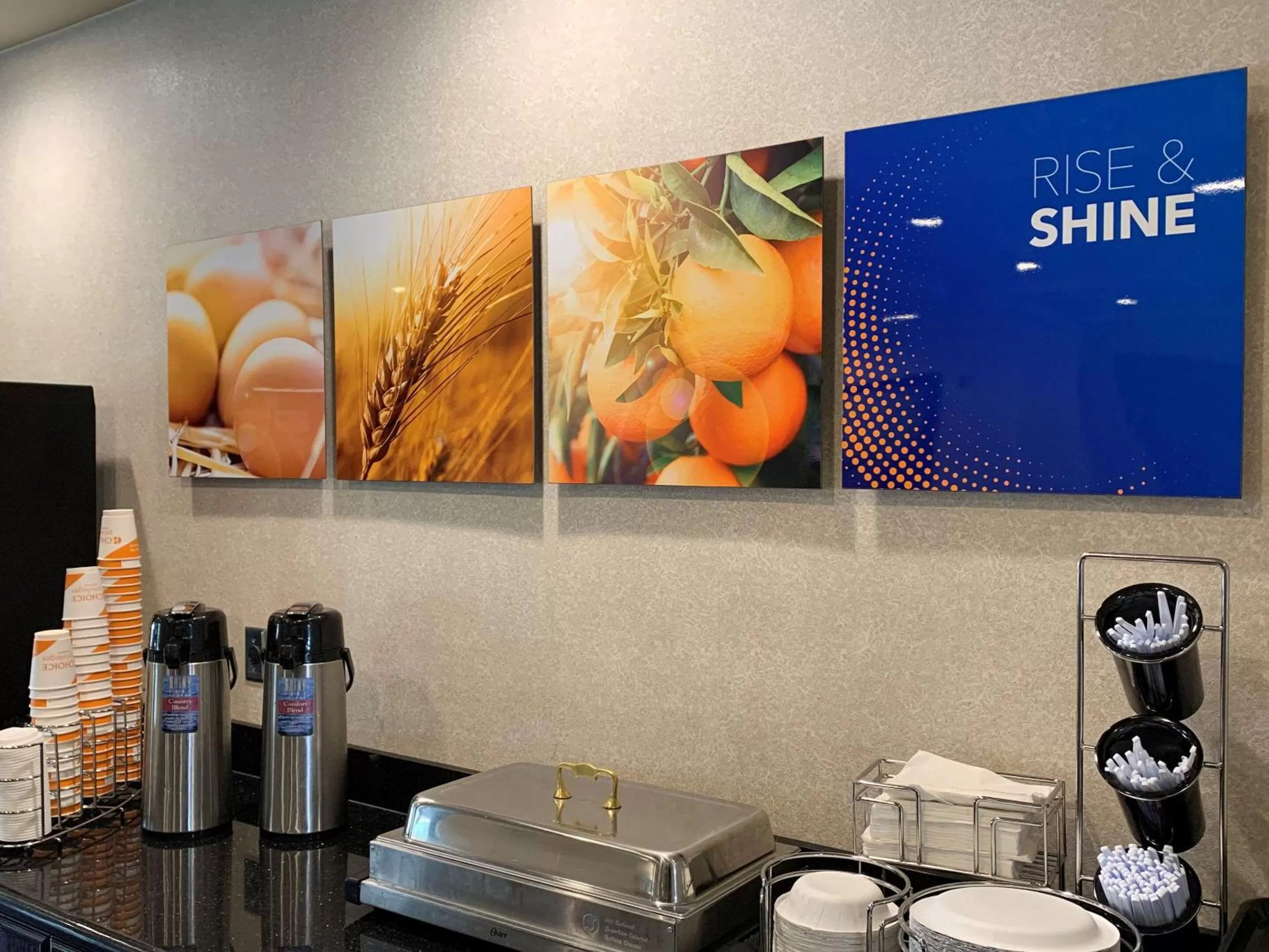 Restaurant/places to eat in Comfort Inn Saint Paul East